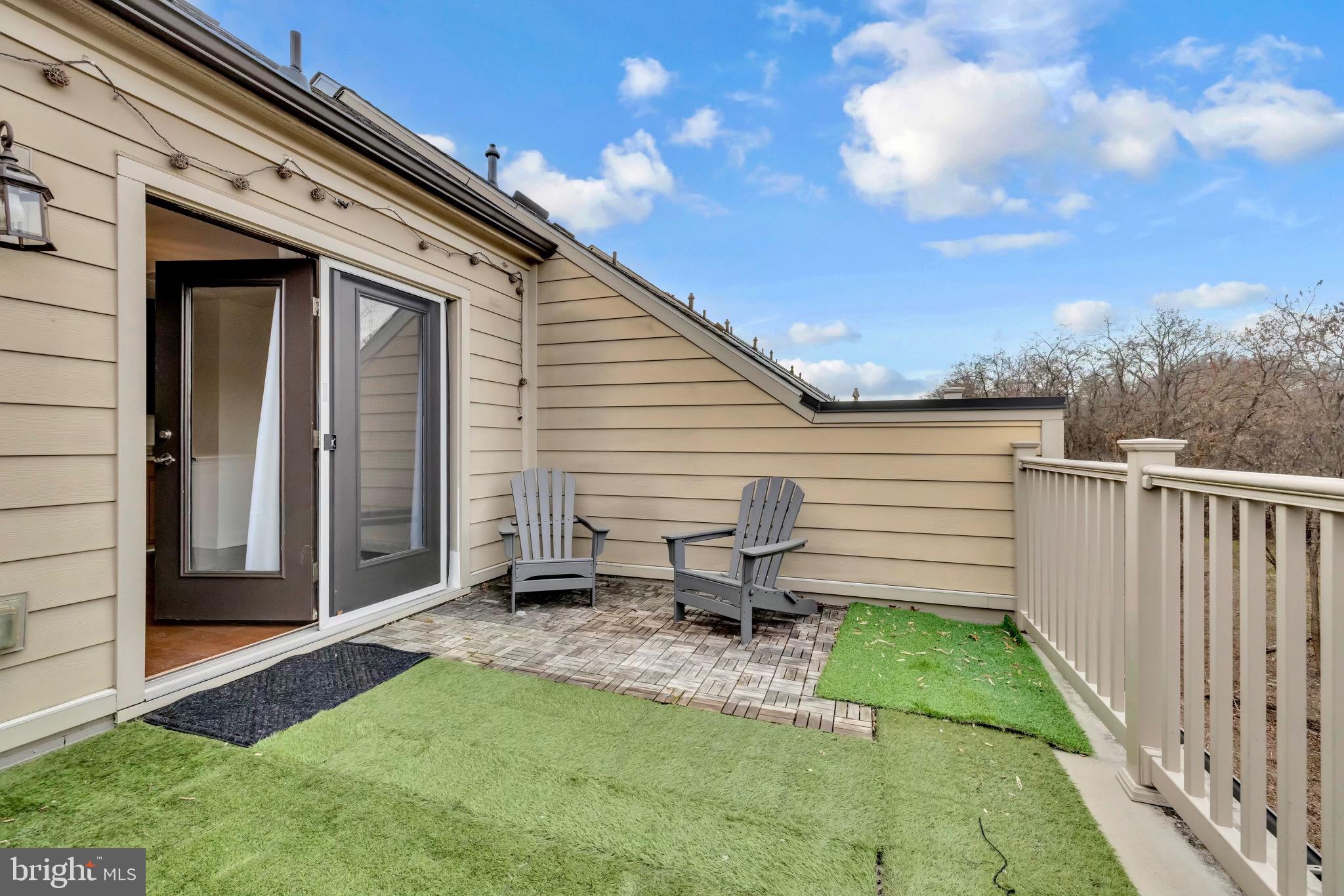 RIVERDALE PARK STATION - Residential