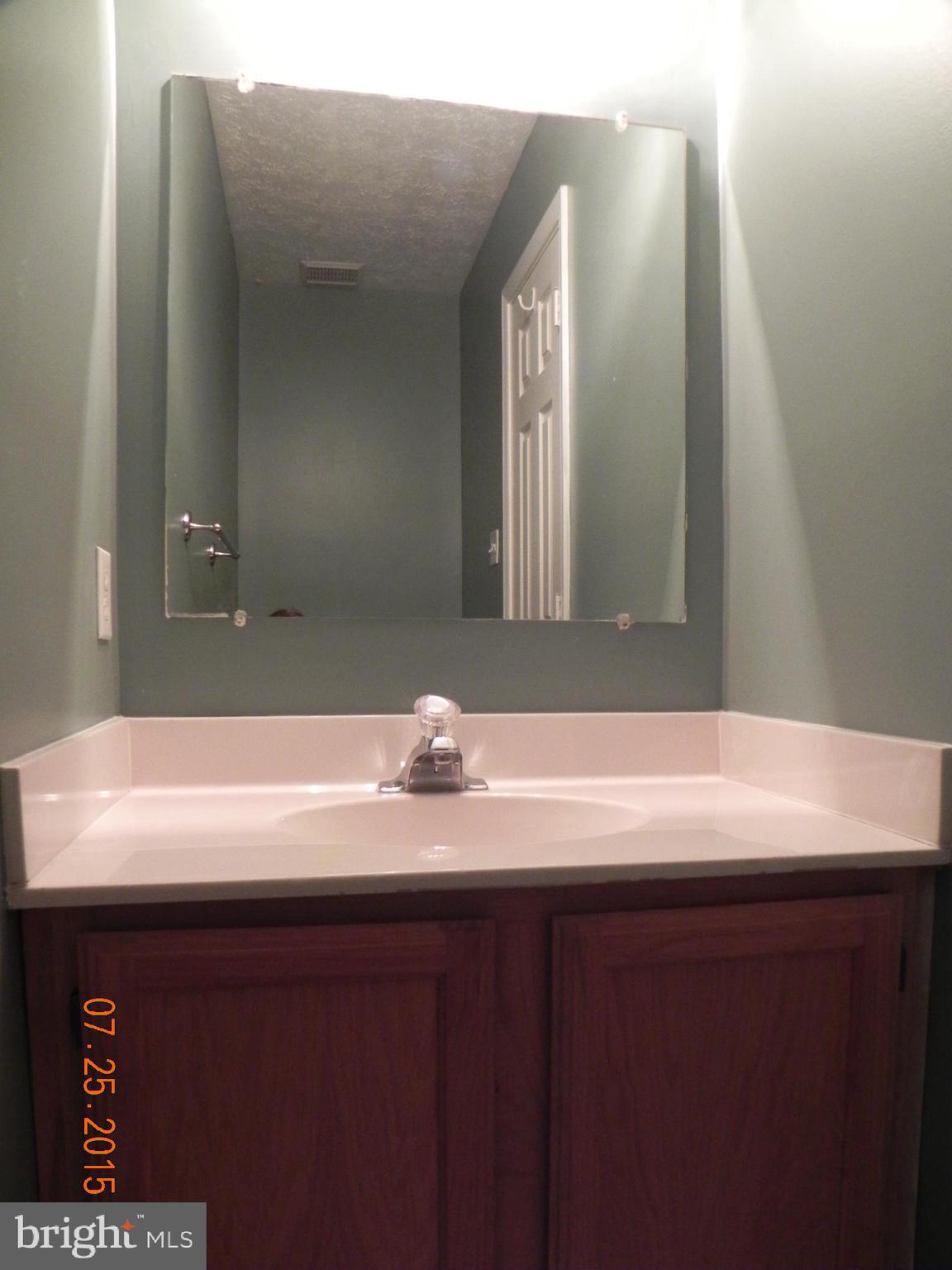 ST CHARLES HAMPSHIRE - Residential Lease