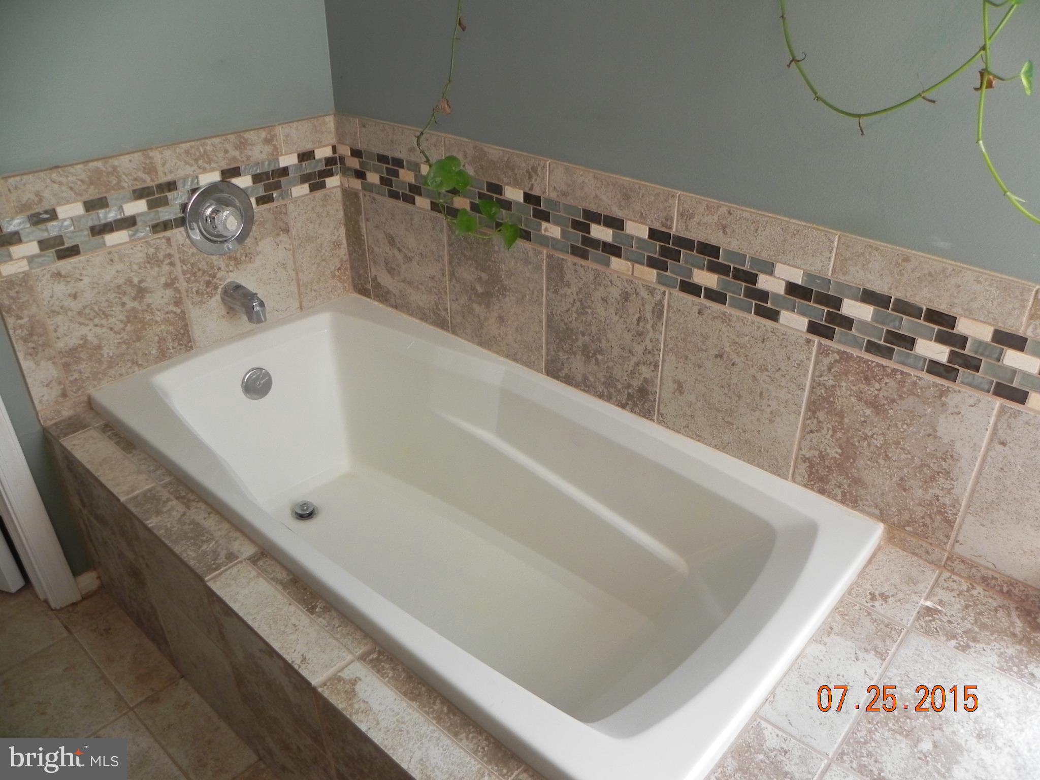 ST CHARLES HAMPSHIRE - Residential Lease