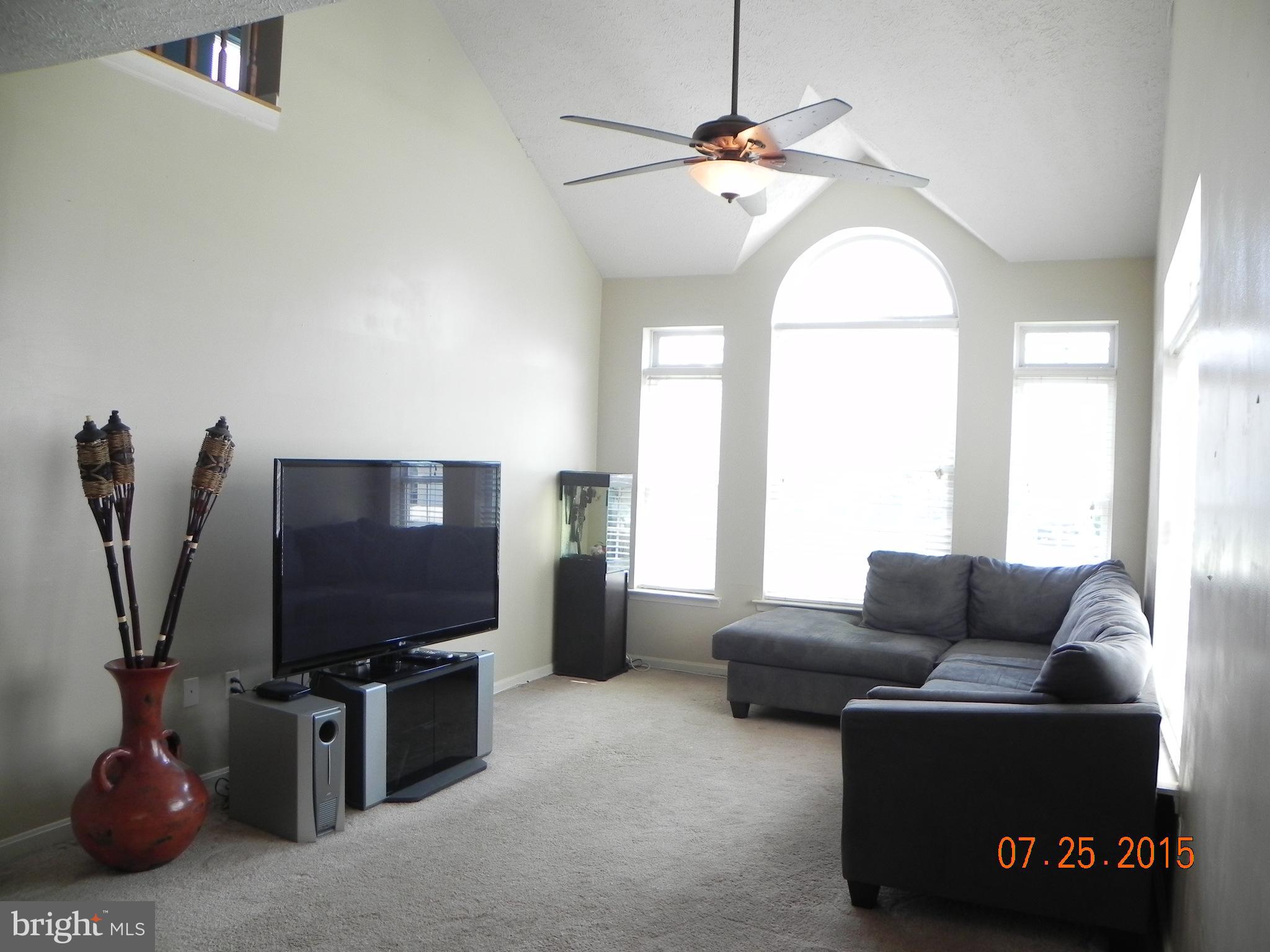 ST CHARLES HAMPSHIRE - Residential Lease