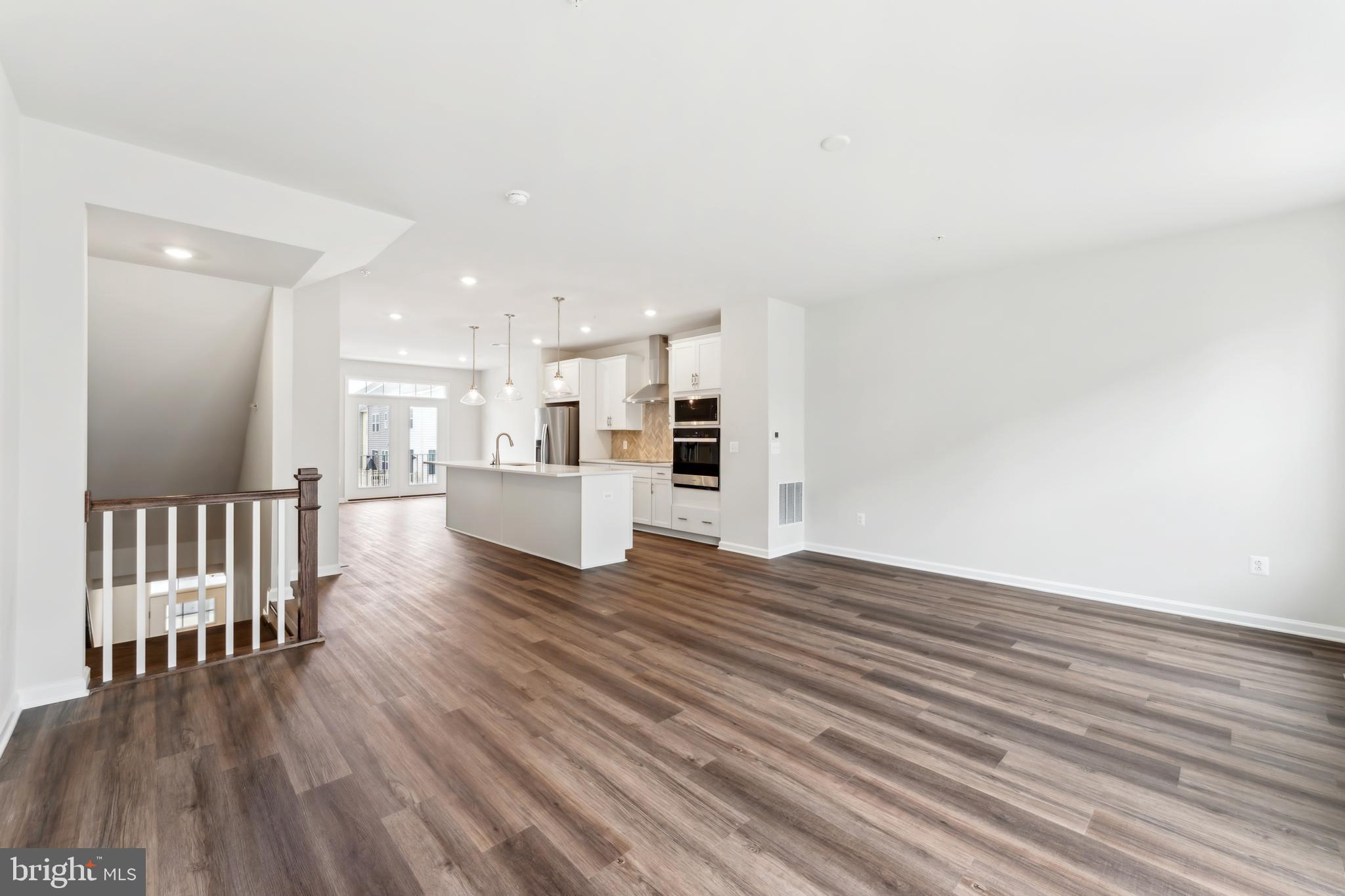 DAMASCUS VILLAGE - Residential