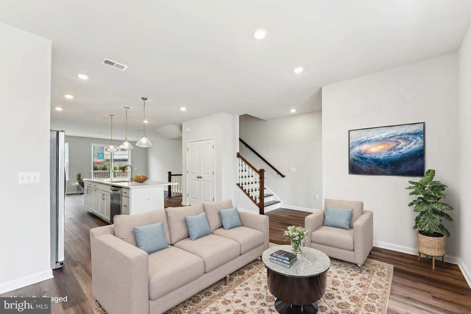 DAMASCUS VILLAGE - Residential