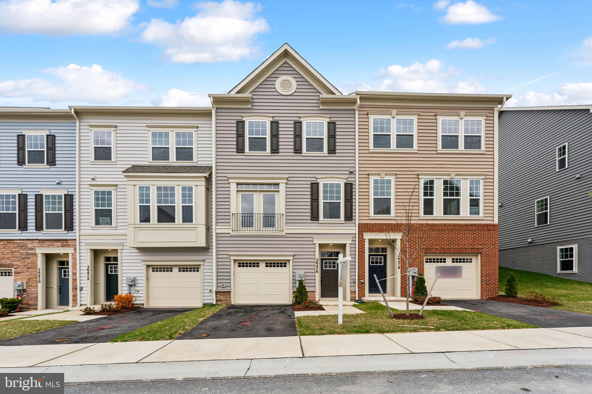 DAMASCUS VILLAGE - Residential