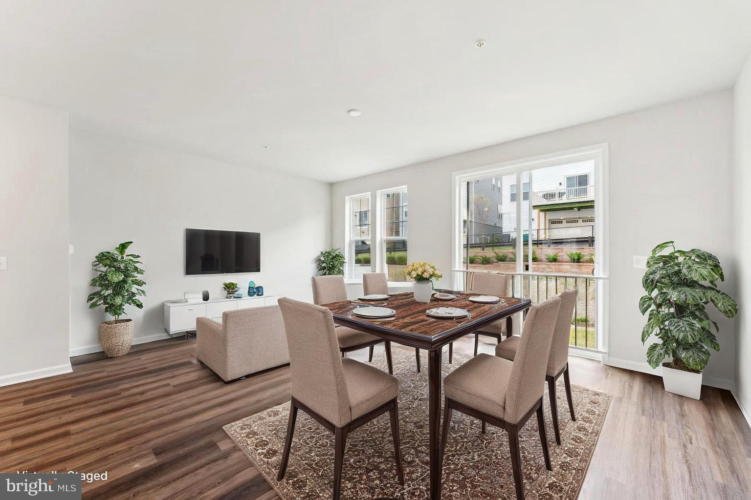 DAMASCUS VILLAGE - Residential