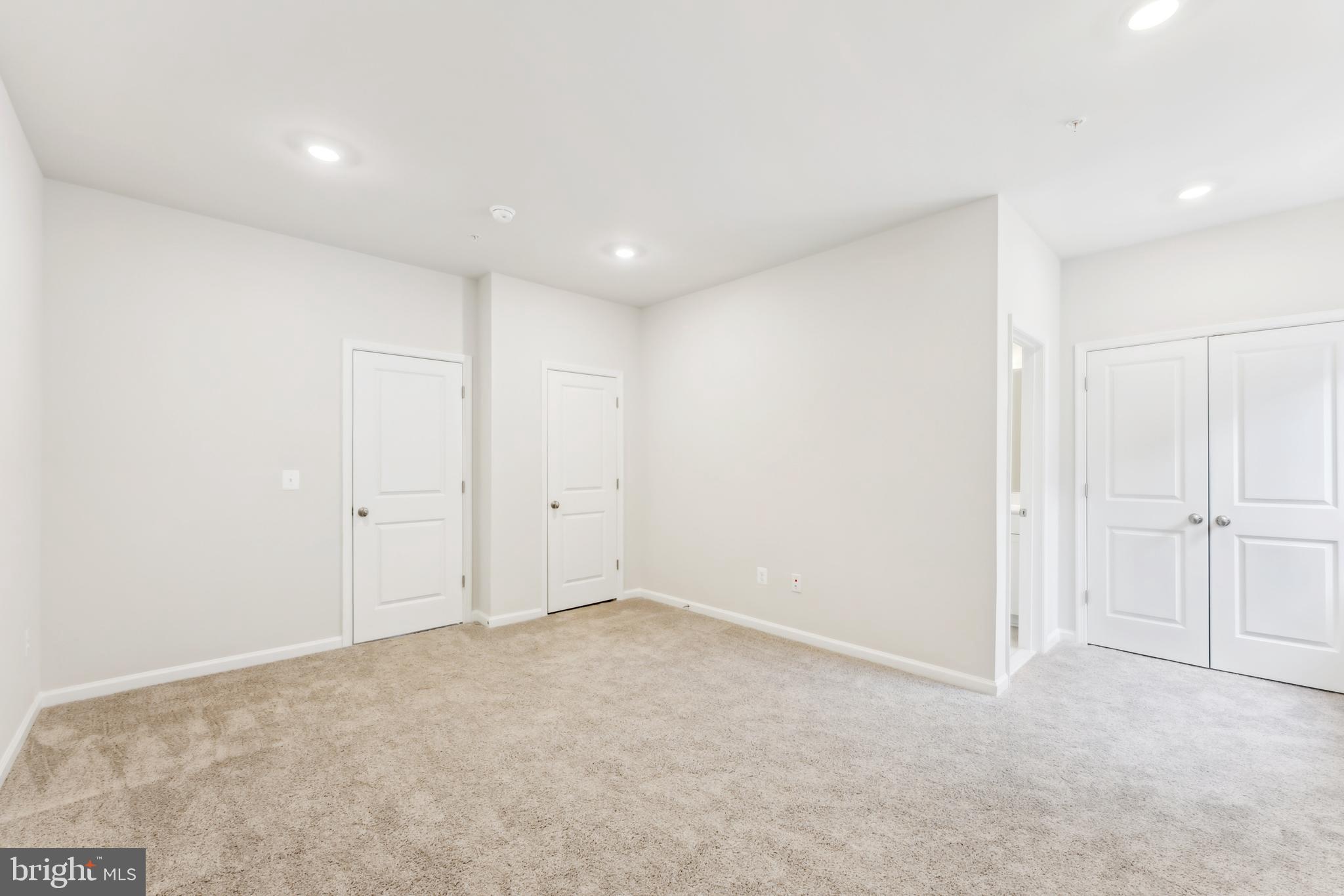 DAMASCUS VILLAGE - Residential