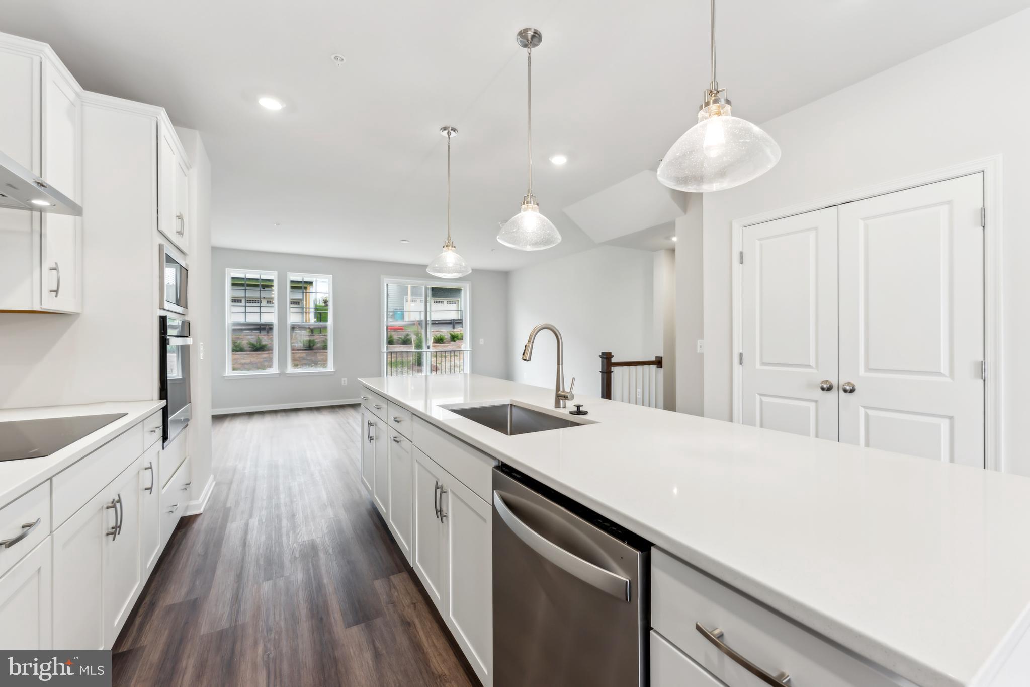 DAMASCUS VILLAGE - Residential