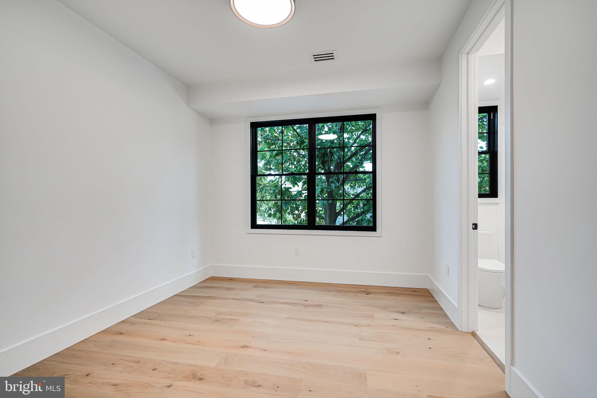 AMERICAN UNIVERSITY PARK - Residential