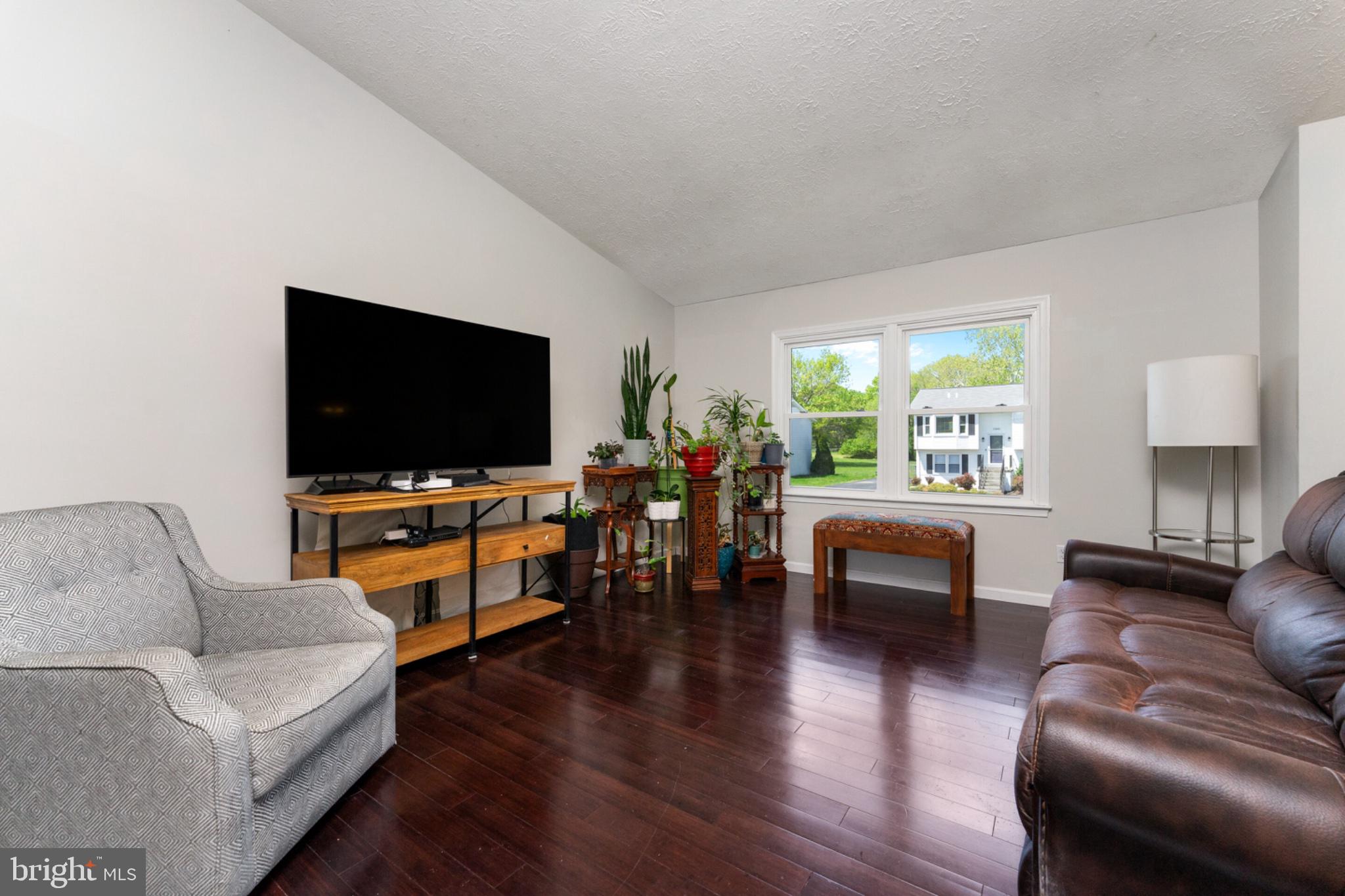 MEADOWBROOKE - Residential