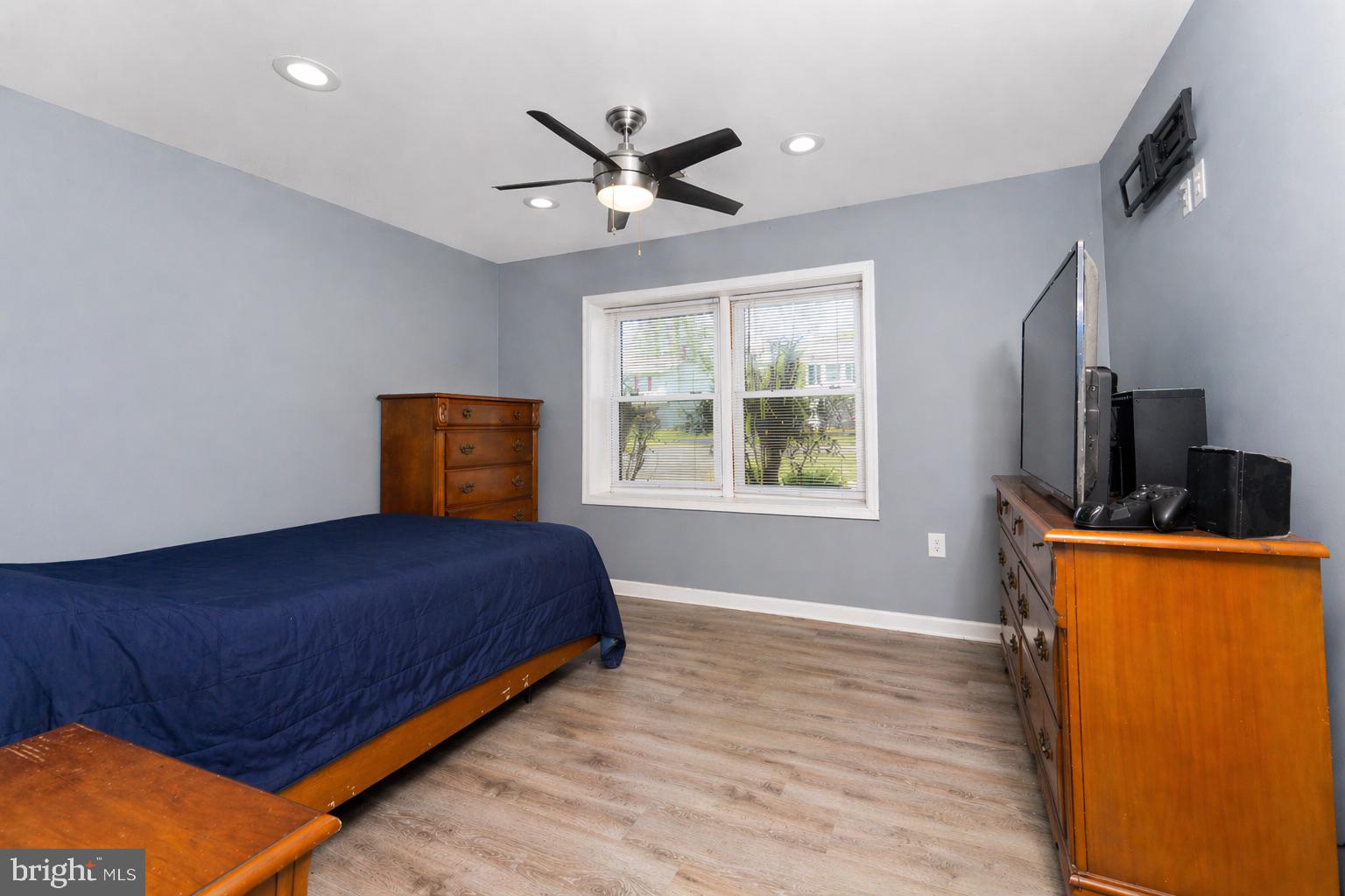 MEADOWBROOKE - Residential