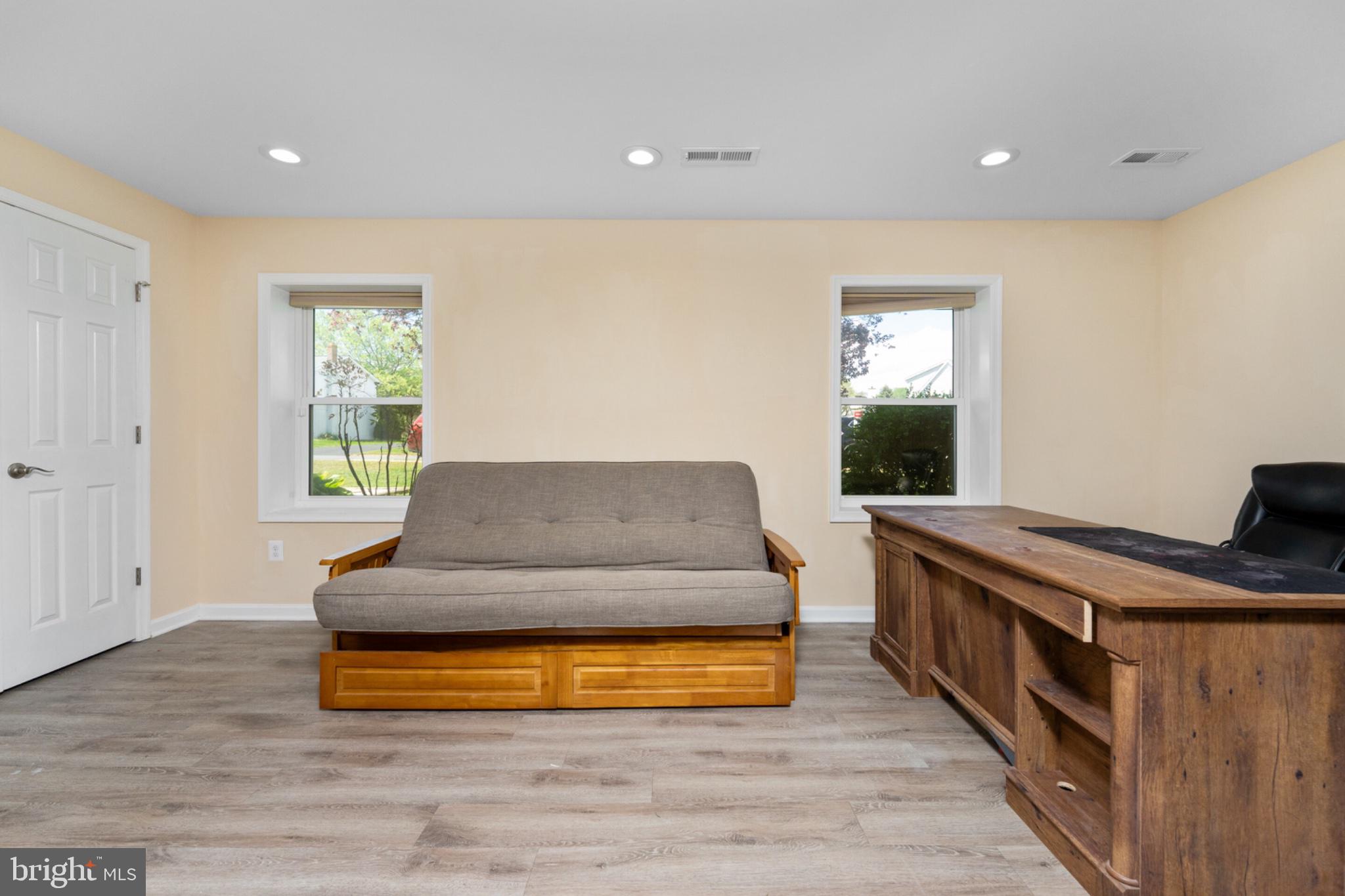 MEADOWBROOKE - Residential