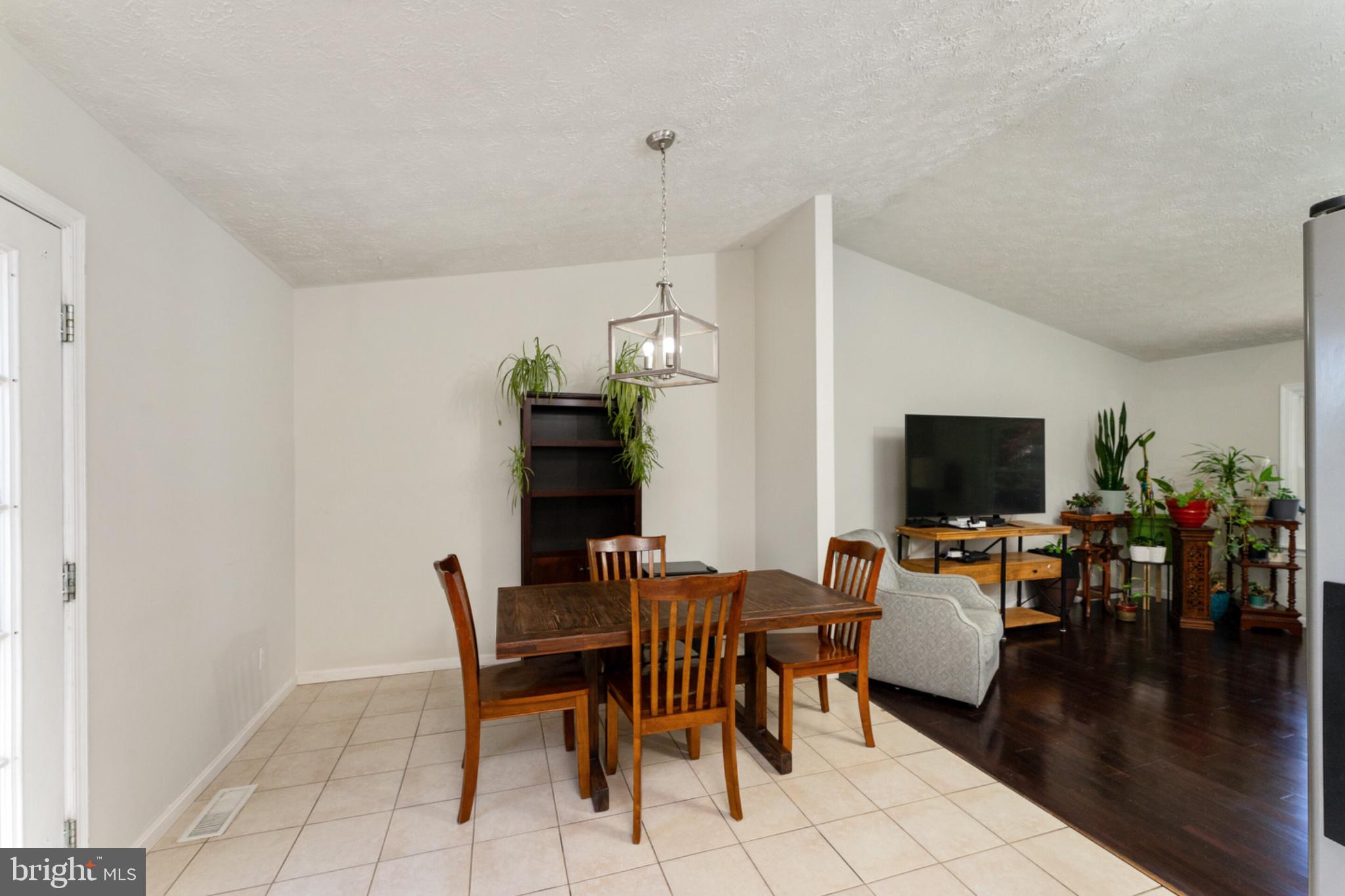 MEADOWBROOKE - Residential