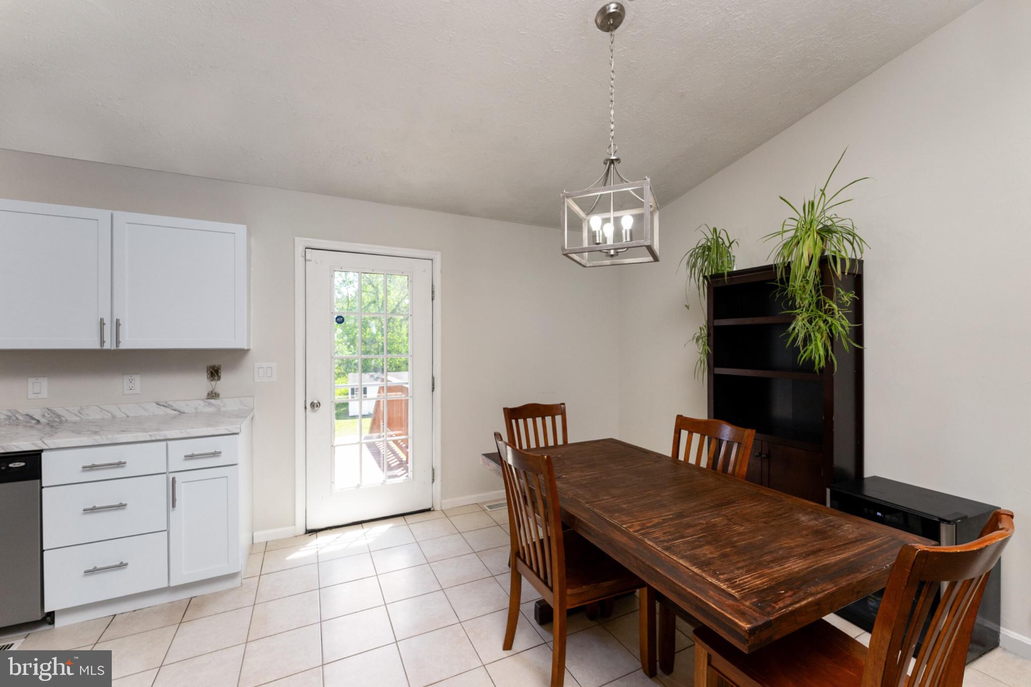 MEADOWBROOKE - Residential