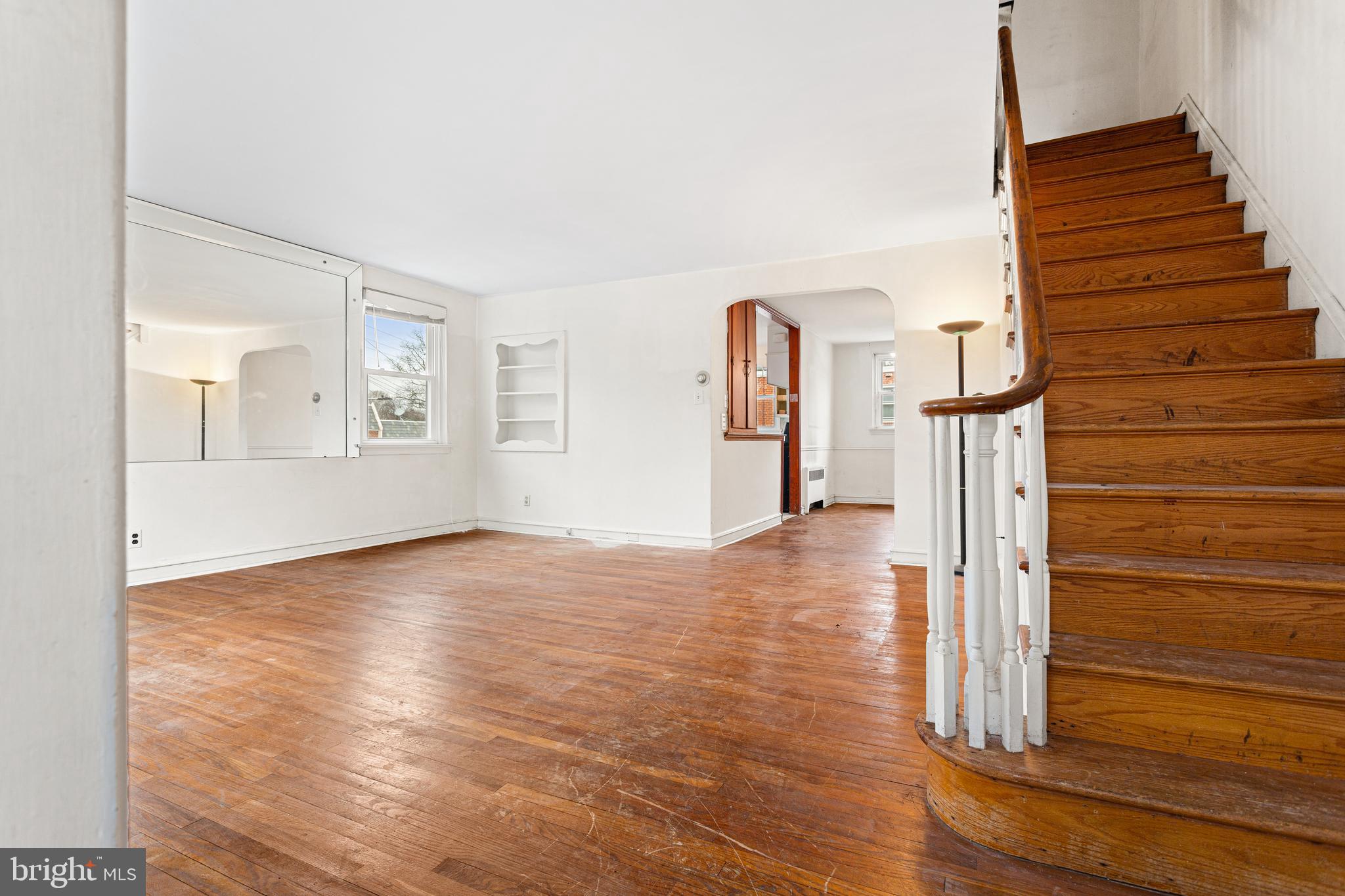 4931 WOODCREST AVENUE