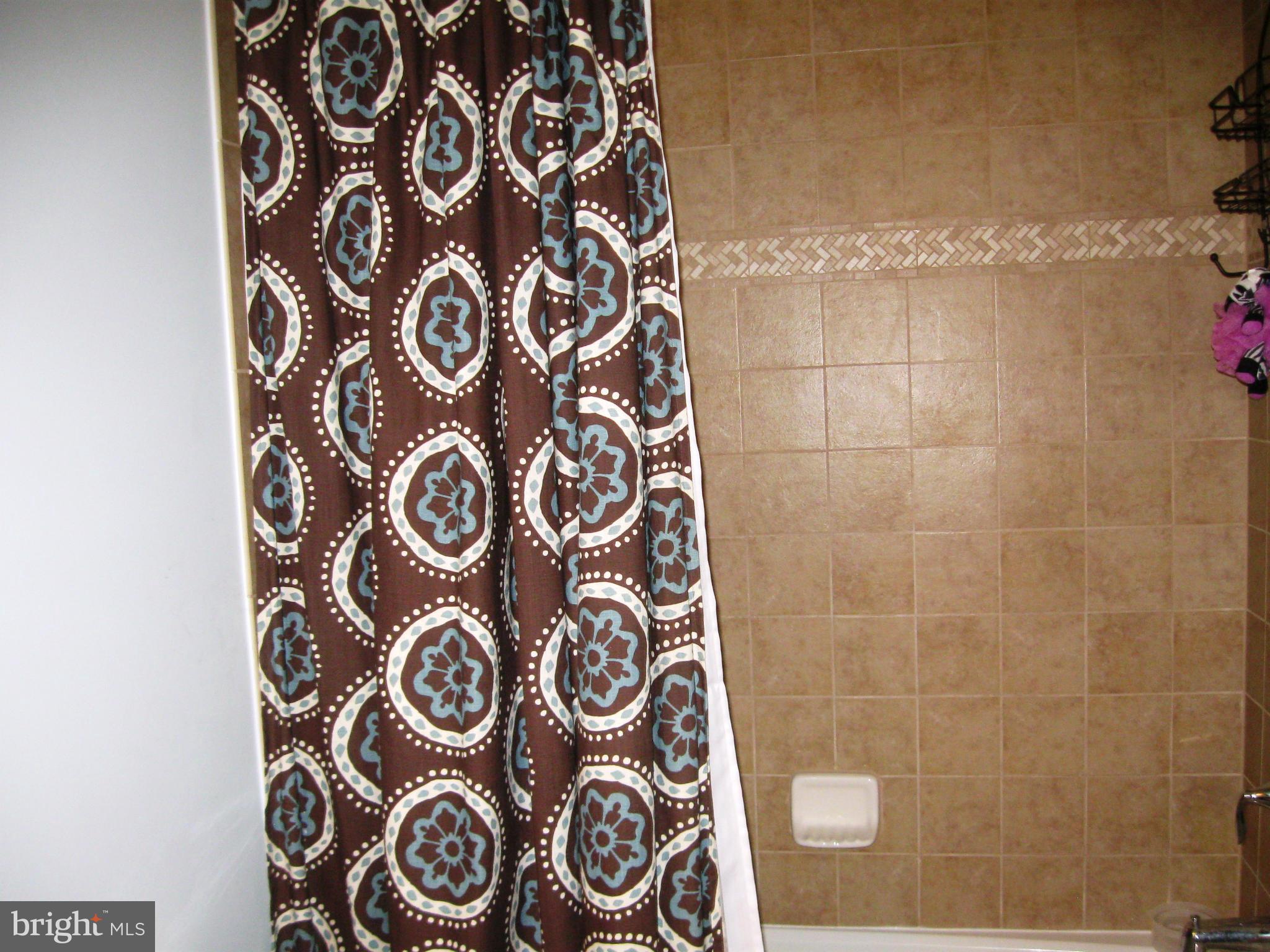 RESIDENCES AT BRAMBLETON - Residential Lease