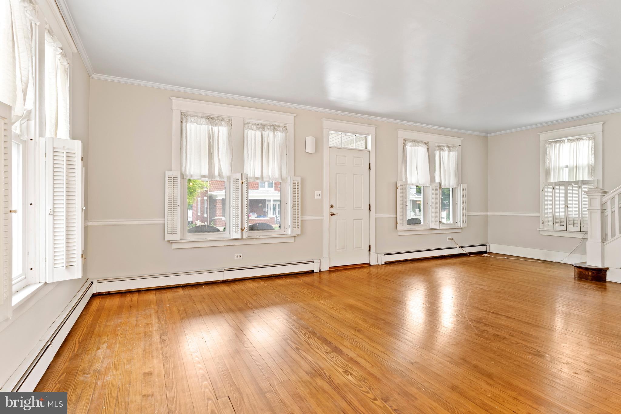 621 W MAIN STREET