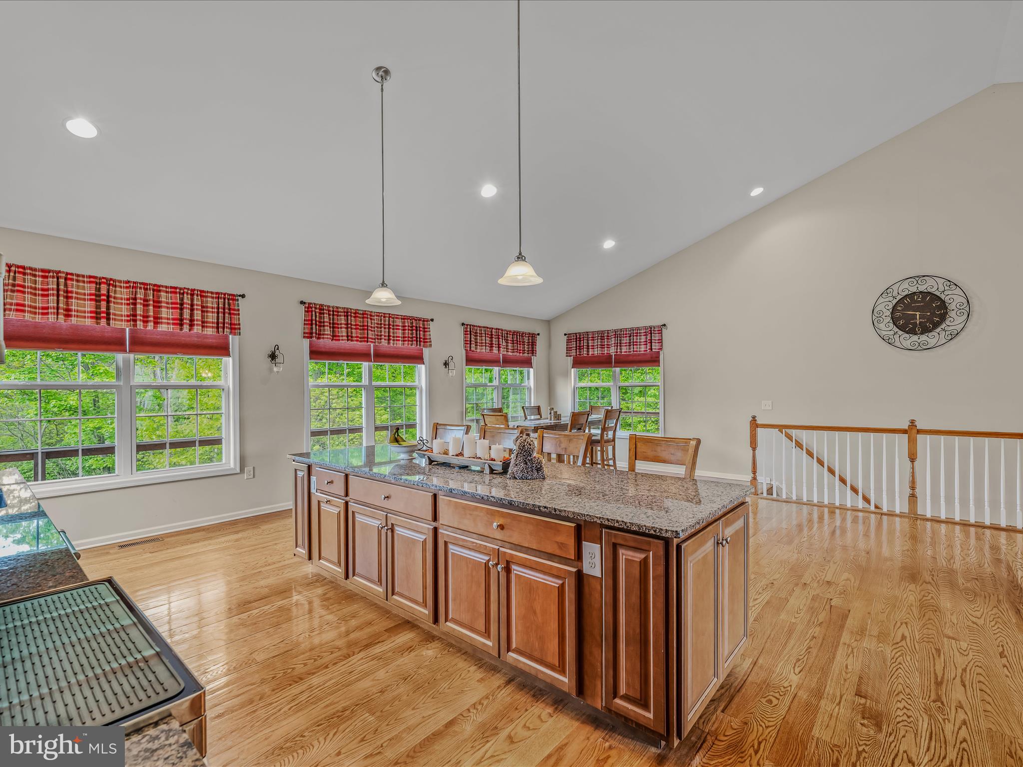 POINT VIEW ESTATES - Residential