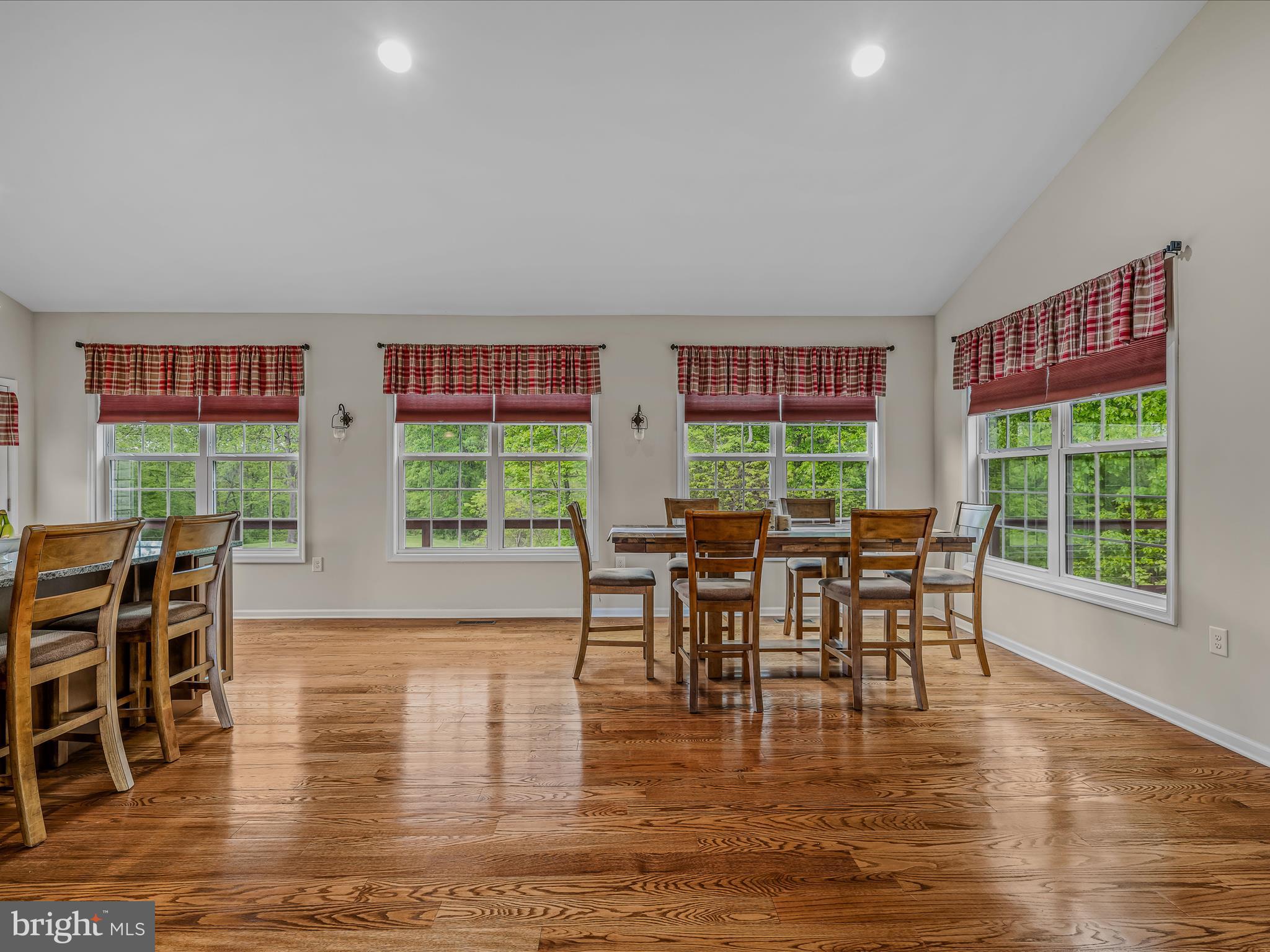 POINT VIEW ESTATES - Residential