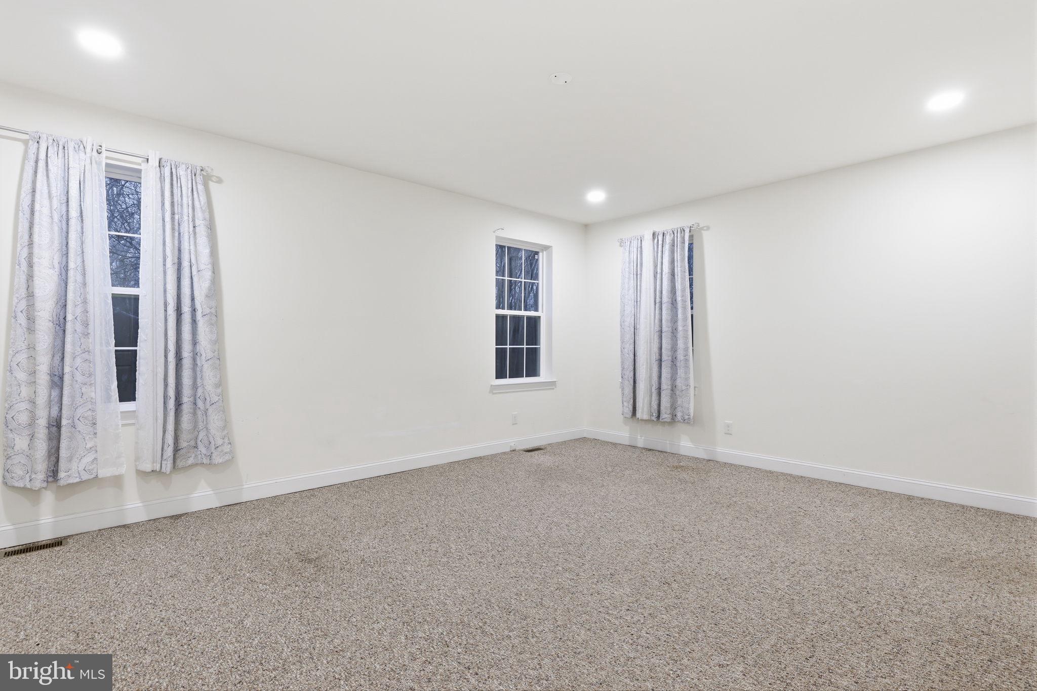 NON AVAILABLE - Residential