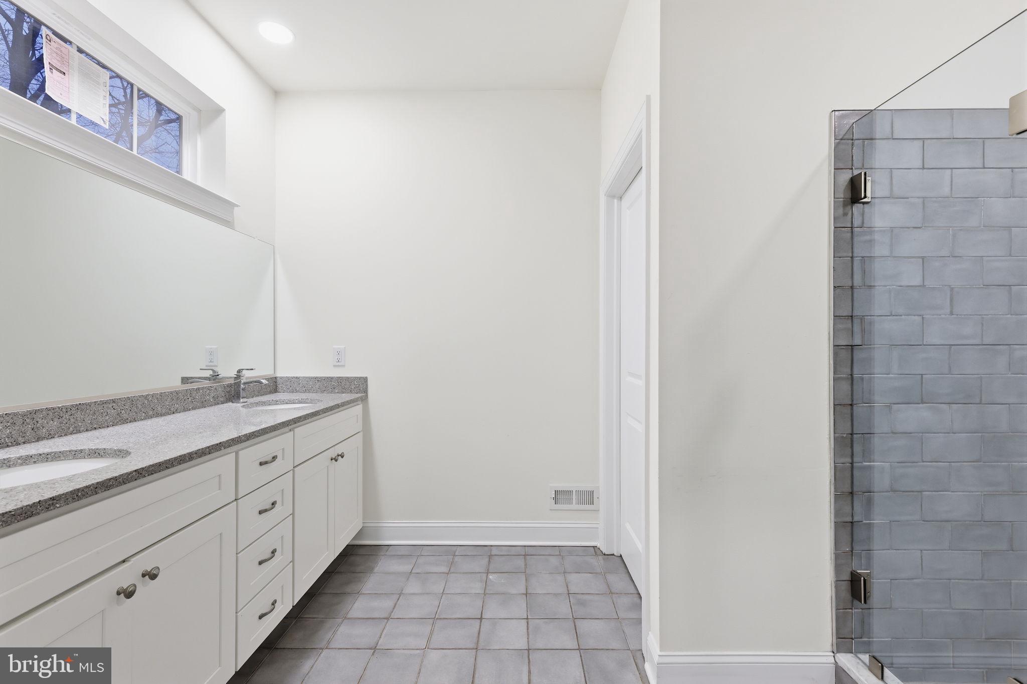 NON AVAILABLE - Residential