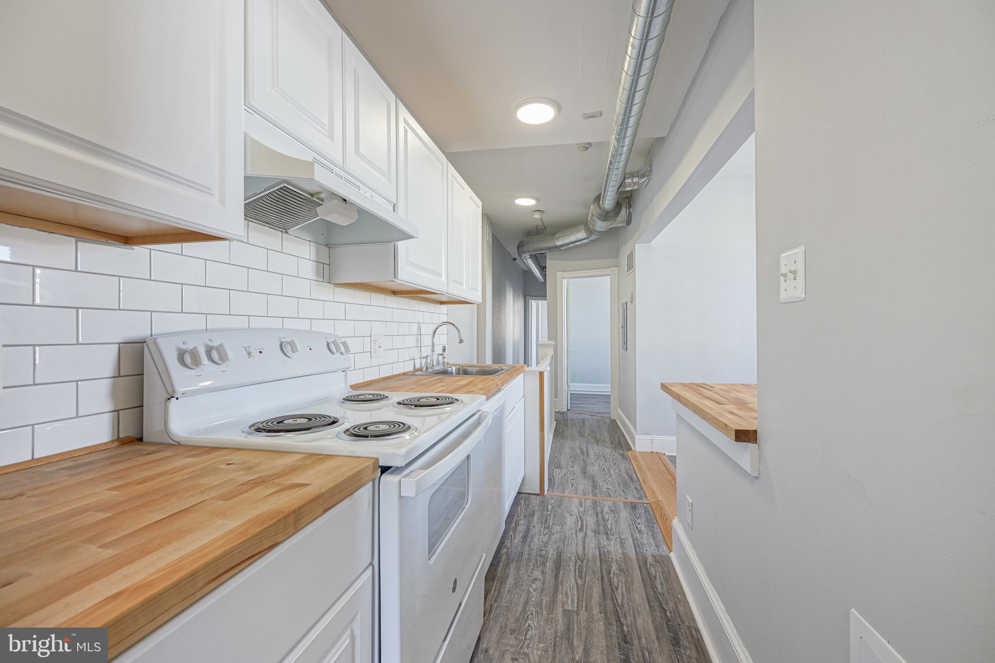 POINT BREEZE - Residential Lease