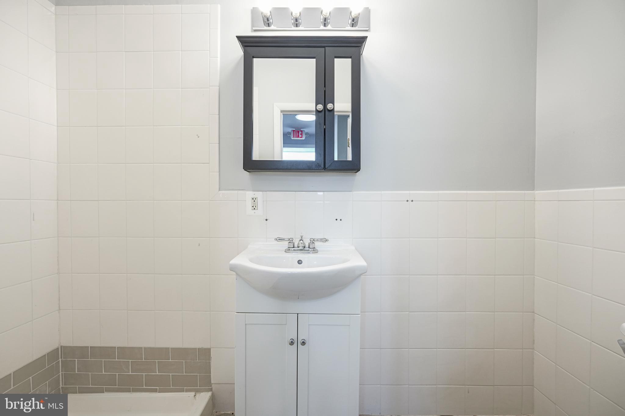 POINT BREEZE - Residential Lease