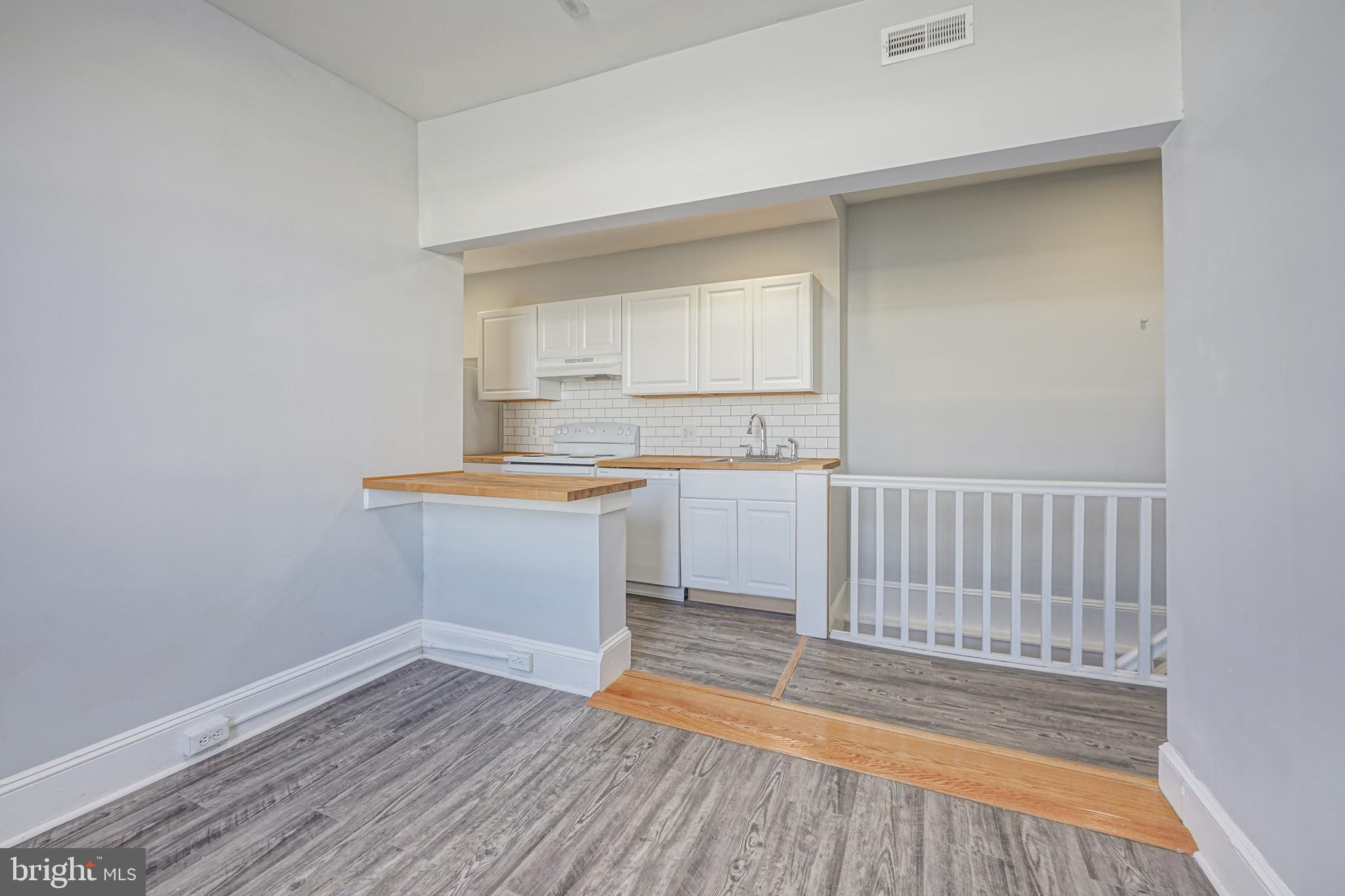 POINT BREEZE - Residential Lease