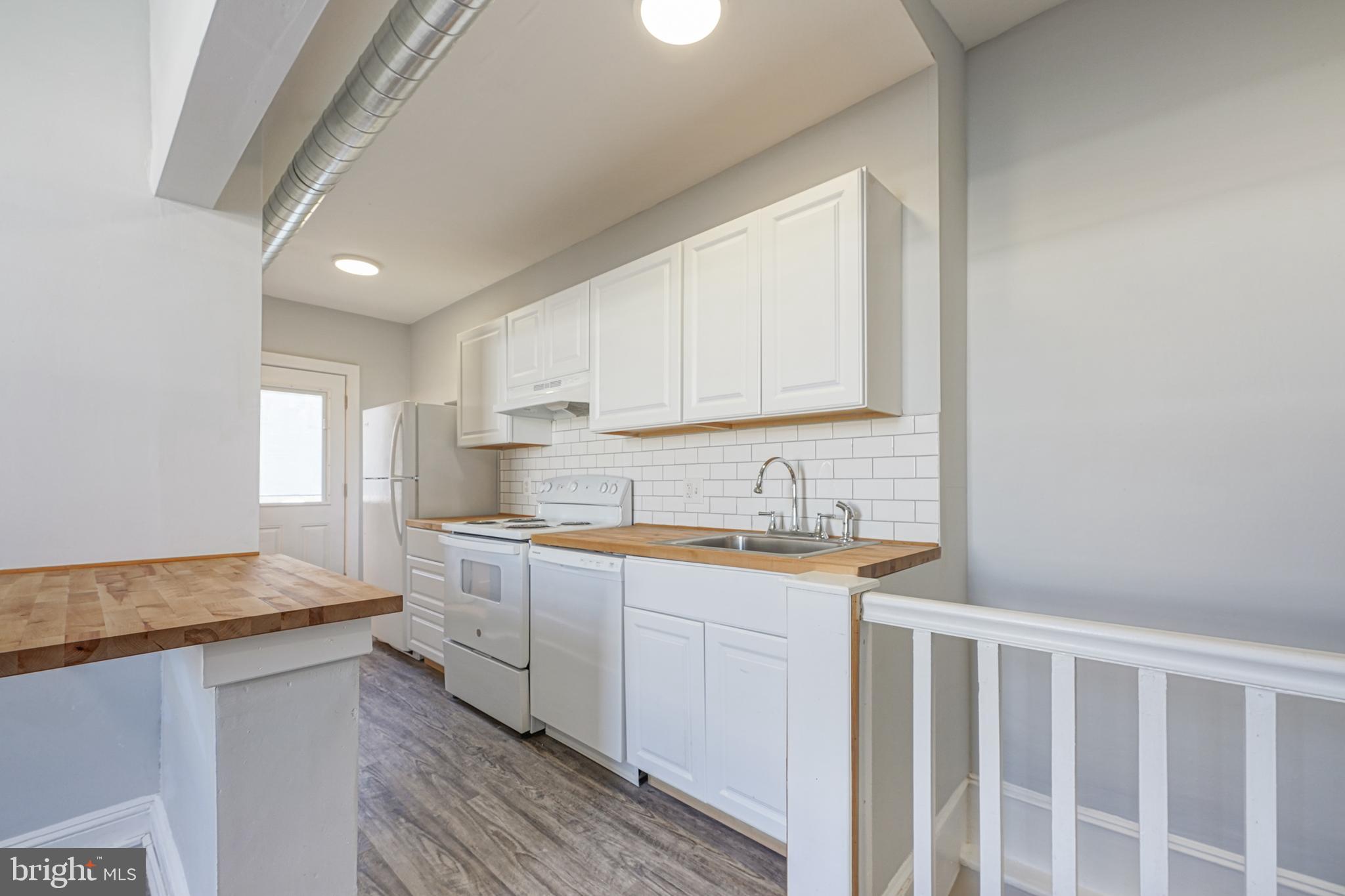 POINT BREEZE - Residential Lease