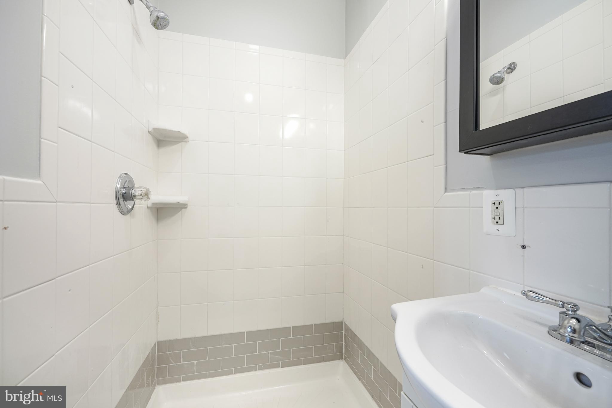 POINT BREEZE - Residential Lease