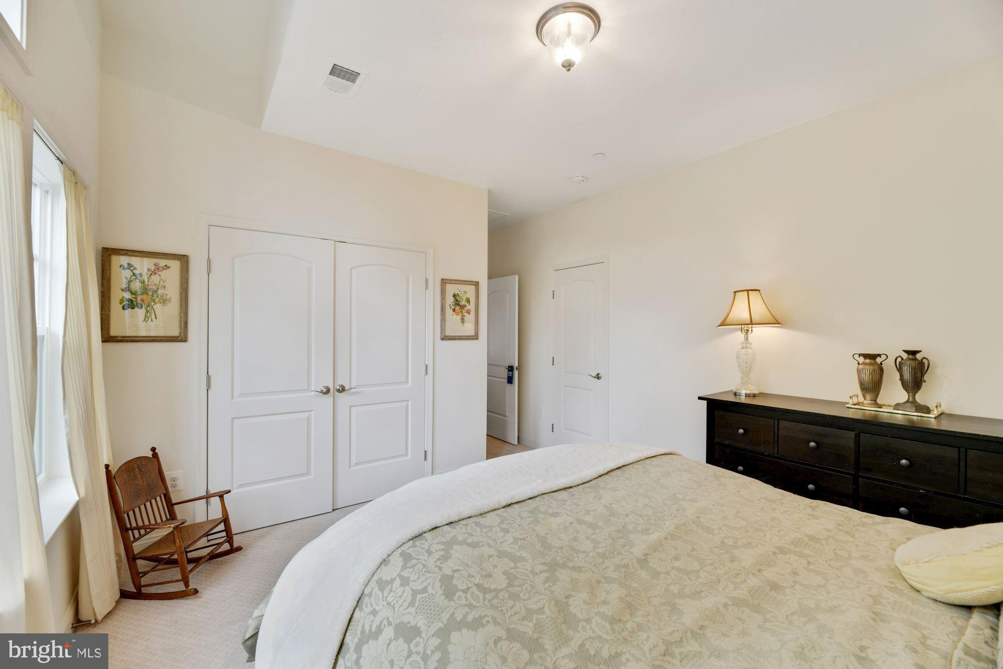 BETHESDA OUTSIDE - Residential