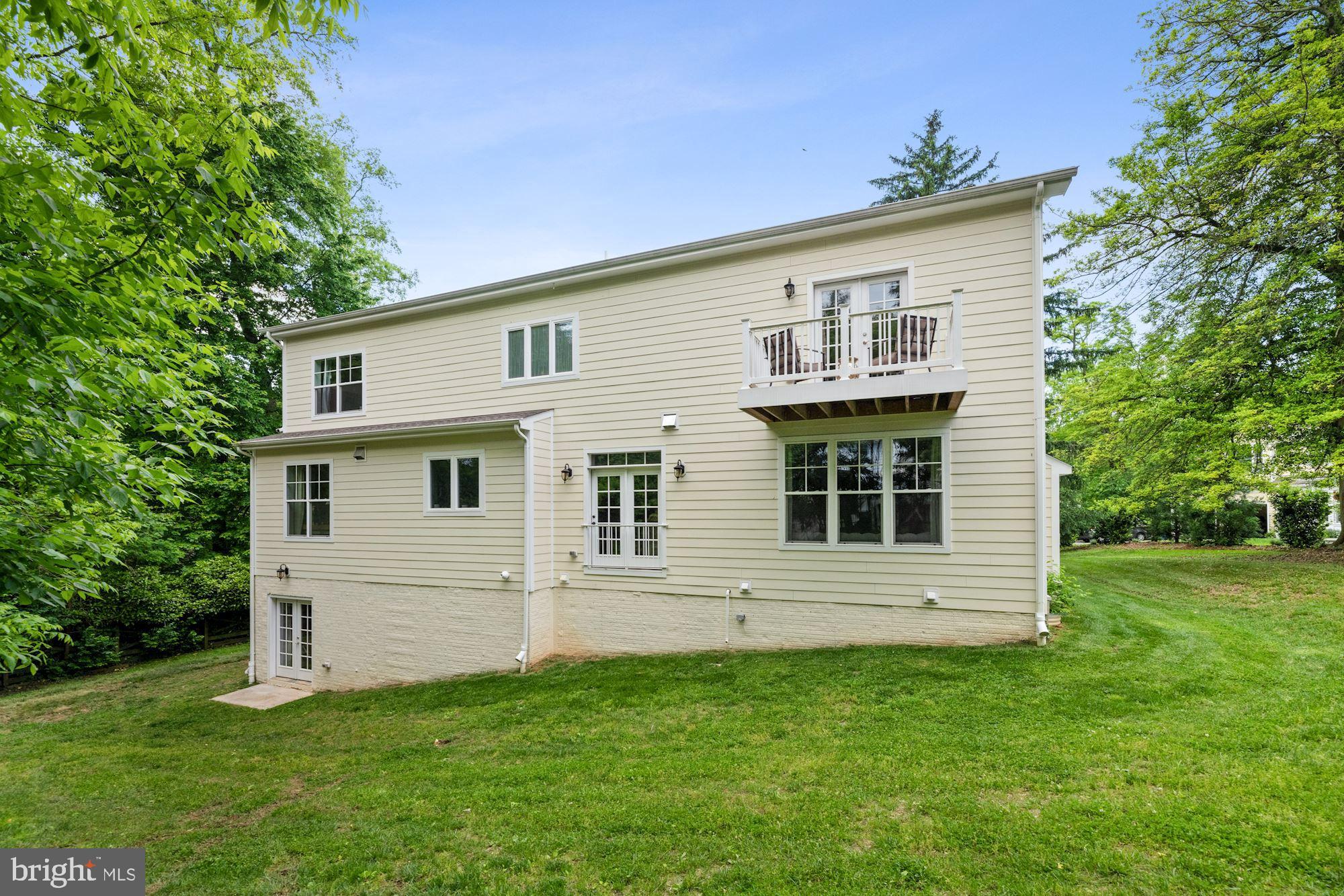 BETHESDA OUTSIDE - Residential