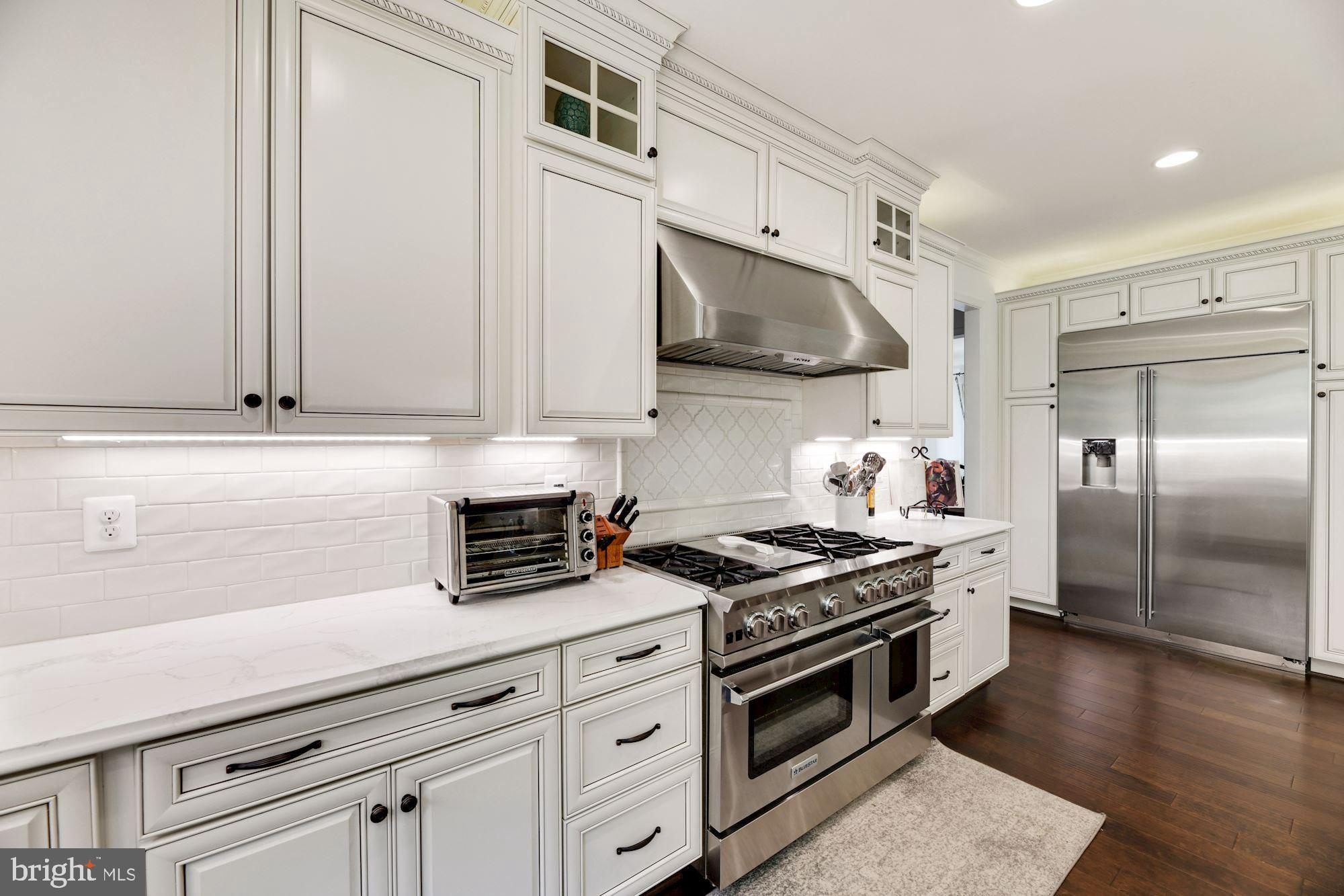 BETHESDA OUTSIDE - Residential