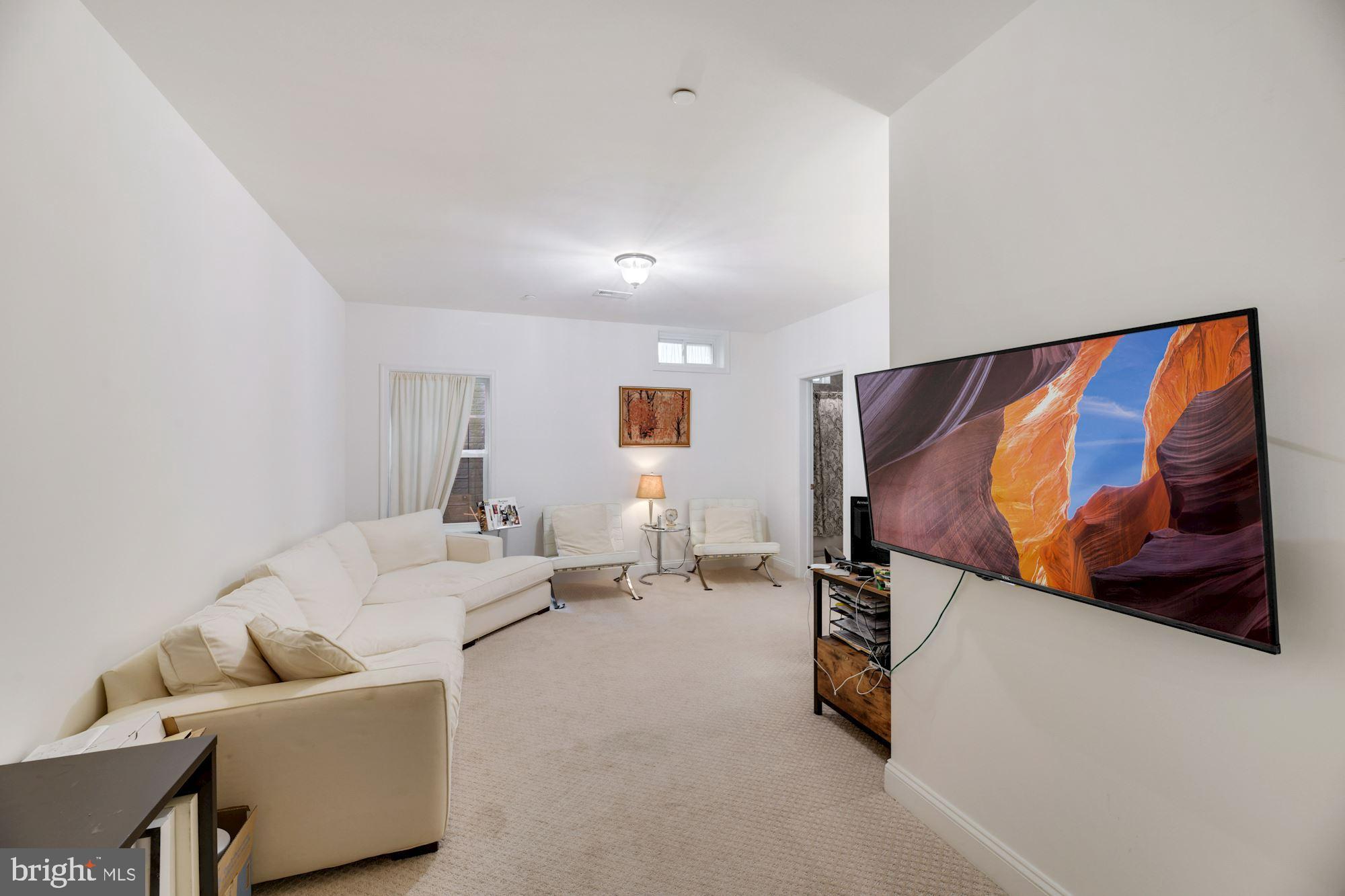 BETHESDA OUTSIDE - Residential