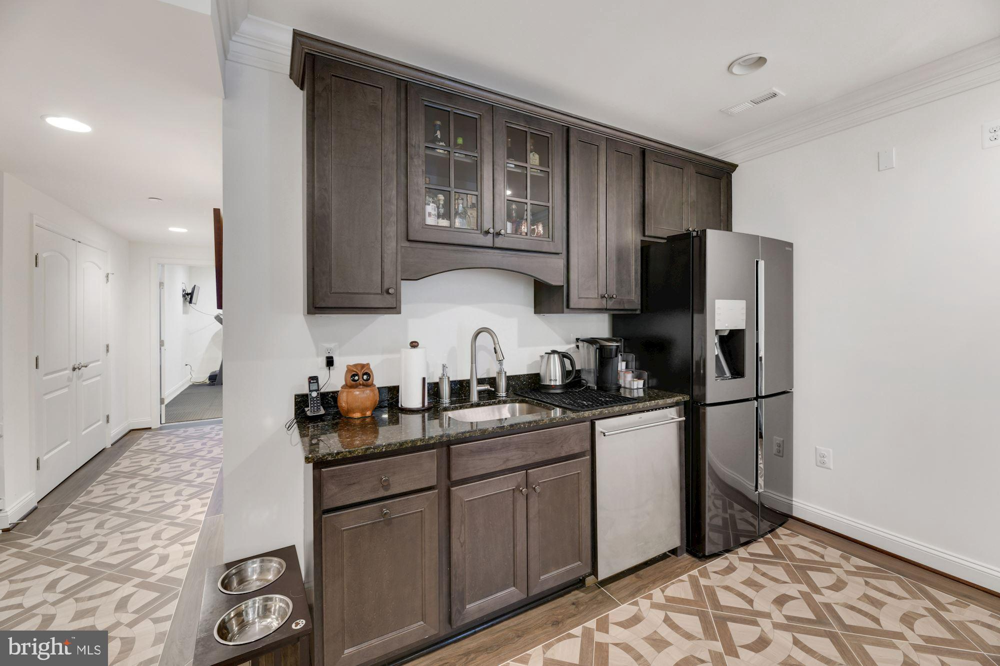 BETHESDA OUTSIDE - Residential