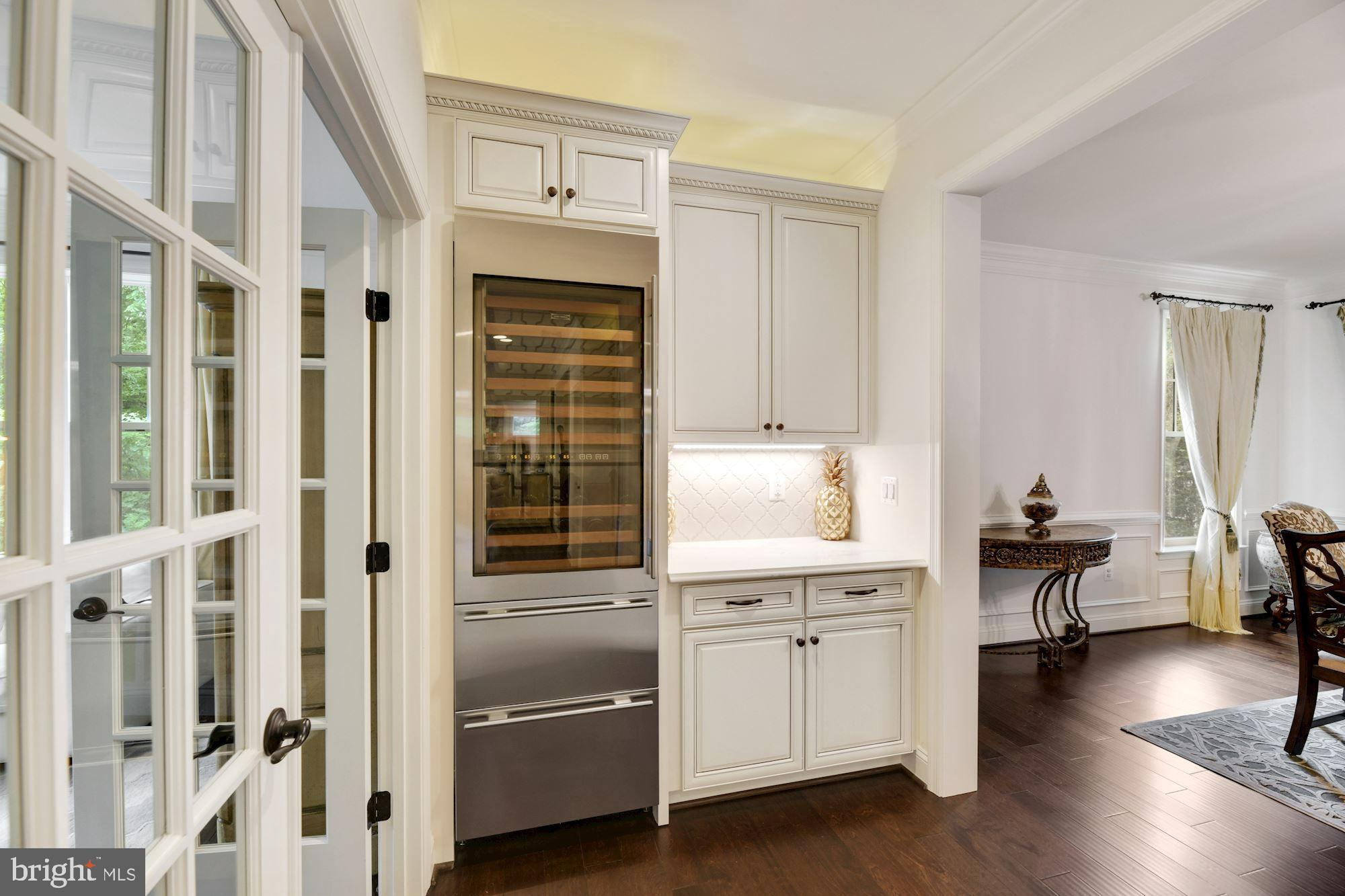 BETHESDA OUTSIDE - Residential