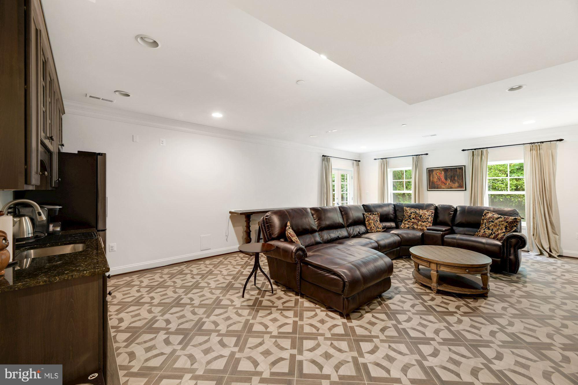 BETHESDA OUTSIDE - Residential