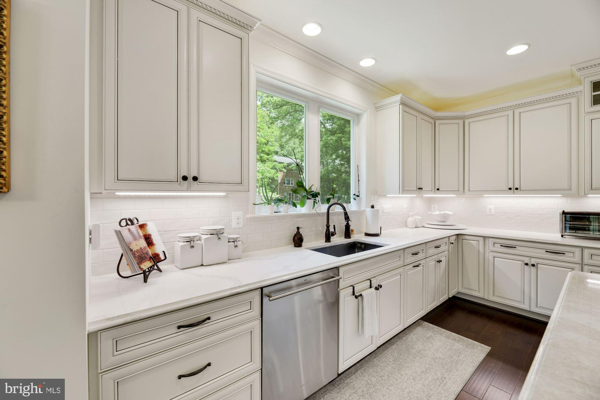 BETHESDA OUTSIDE - Residential