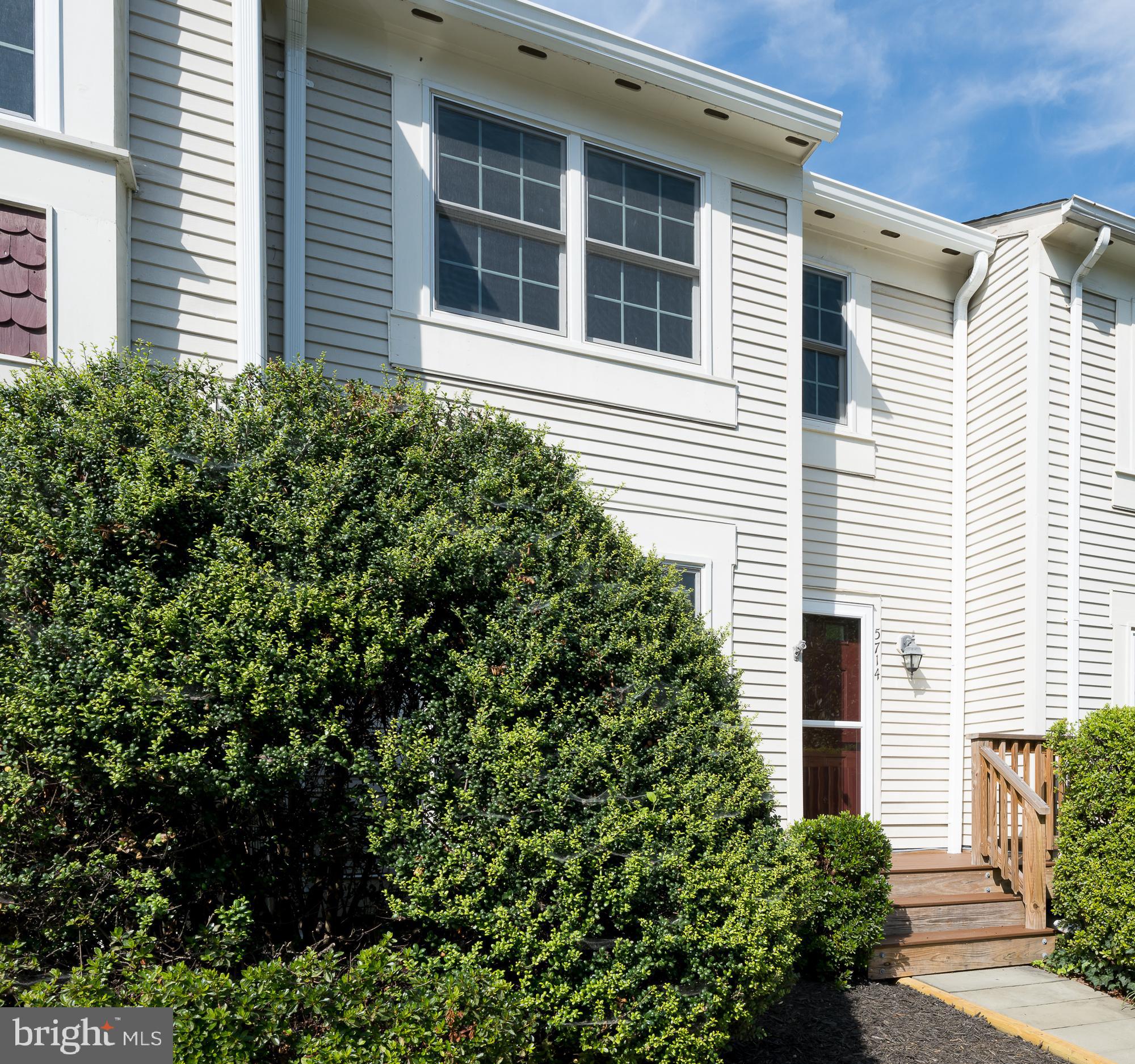 5714 EVERGREEN KNOLL COURT