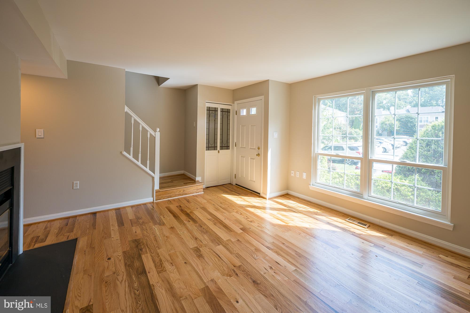 5714 EVERGREEN KNOLL COURT
