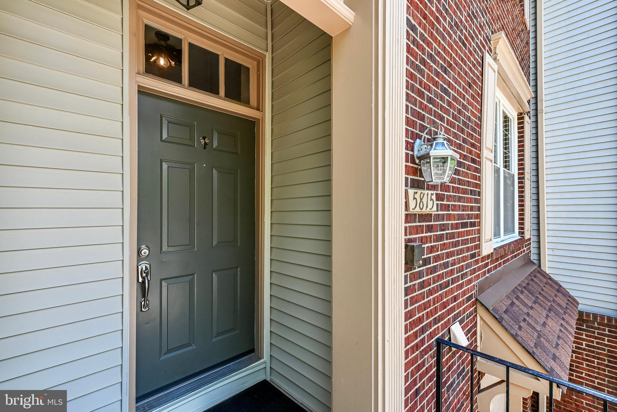 5815 WALDEN COMMONS COURT 123
