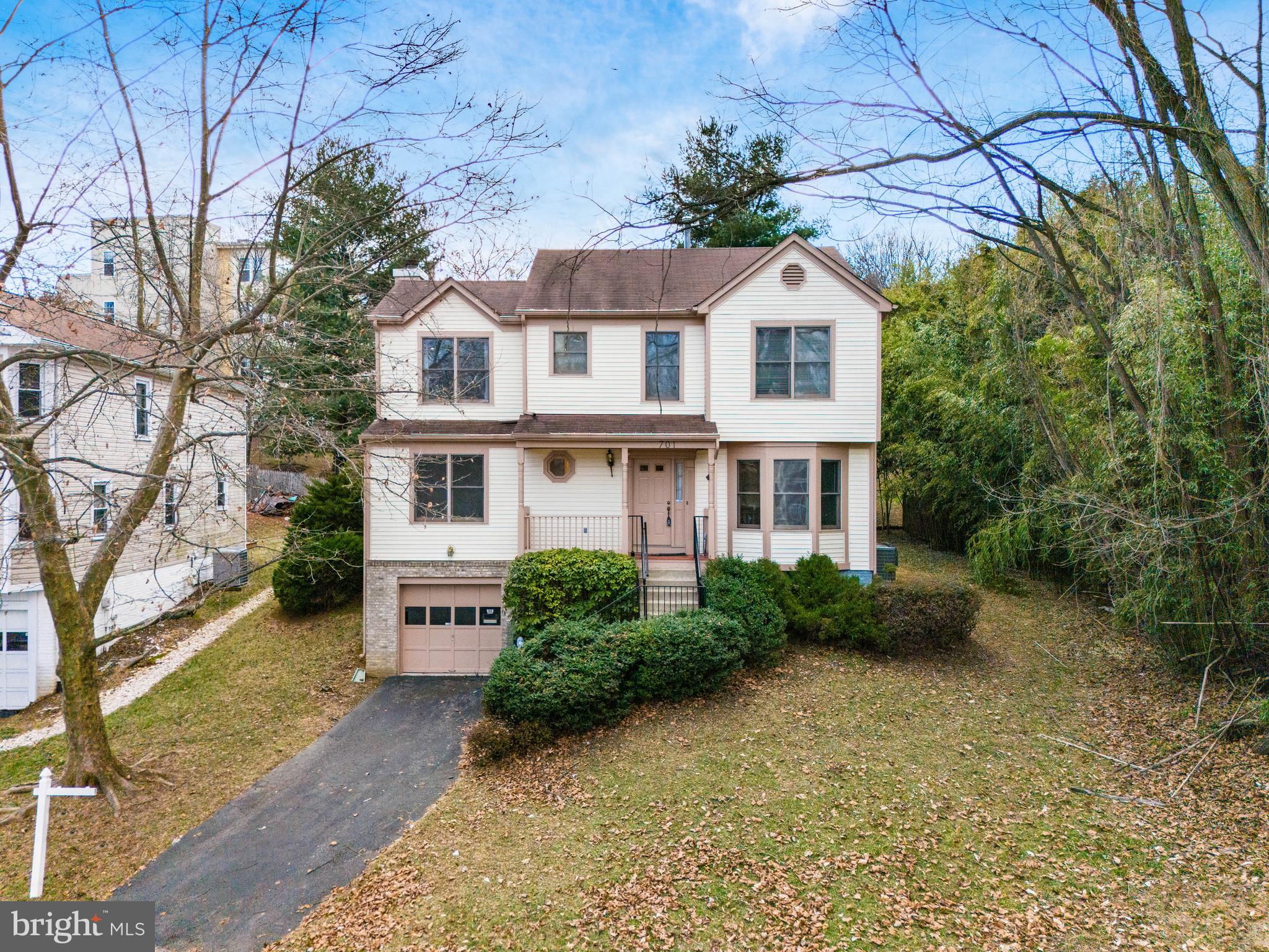 701 CORNWALL STREET