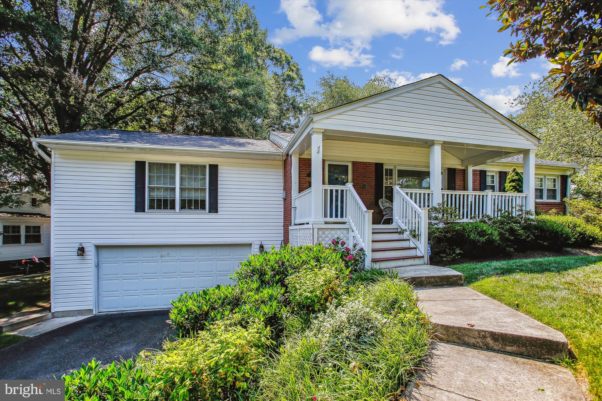 HOLLIN HALL VILLAGE - Residential Lease