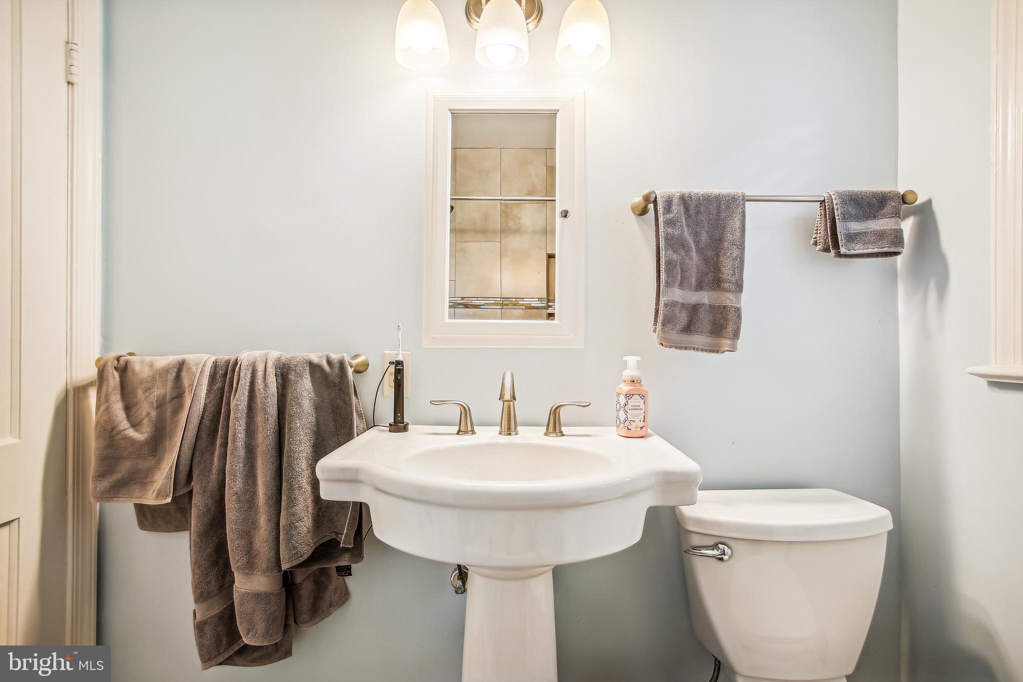 HOLLIN HALL VILLAGE - Residential Lease