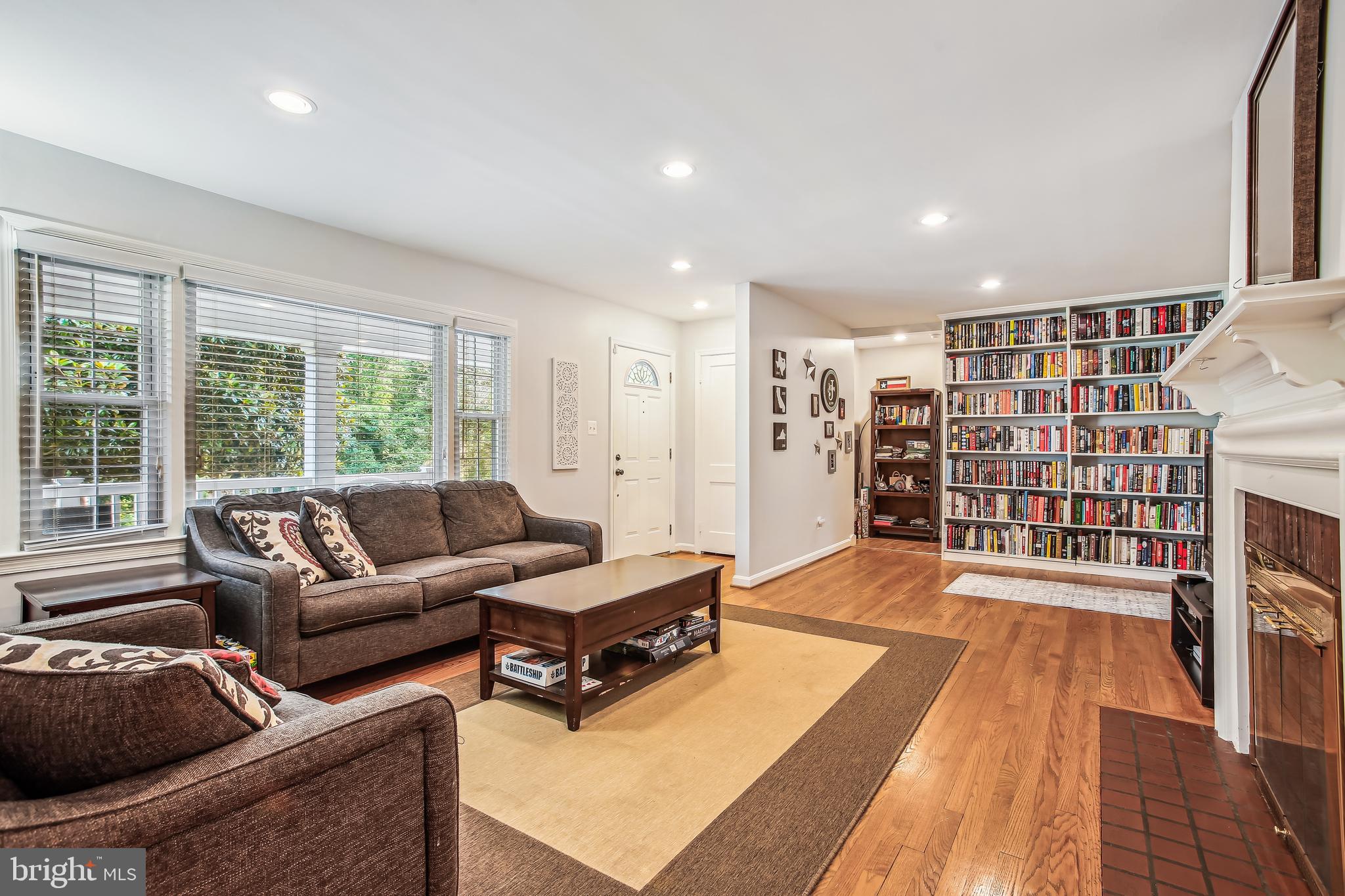 HOLLIN HALL VILLAGE - Residential Lease