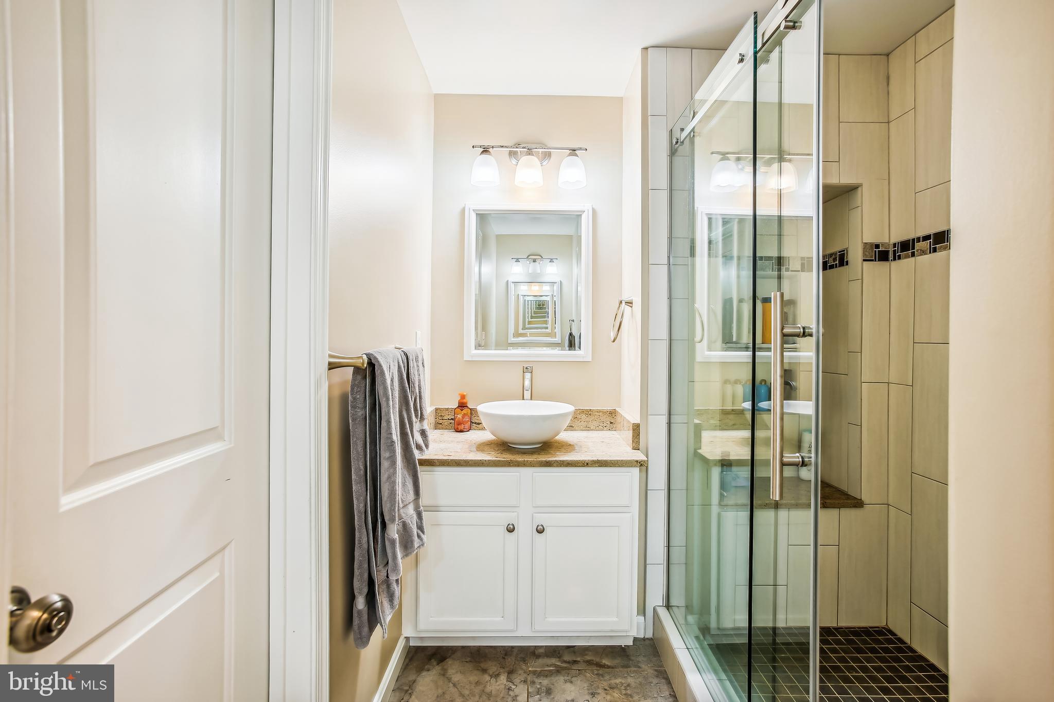 HOLLIN HALL VILLAGE - Residential Lease