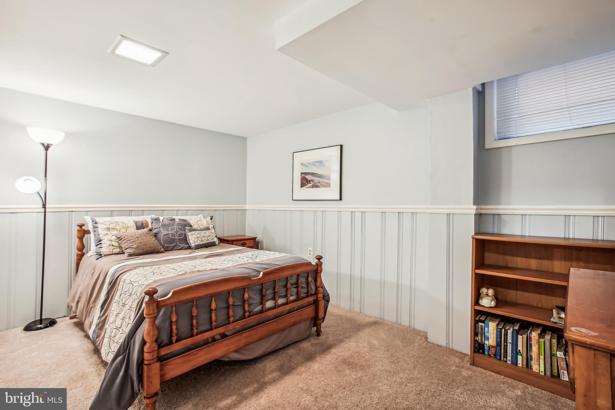 HOLLIN HALL VILLAGE - Residential Lease