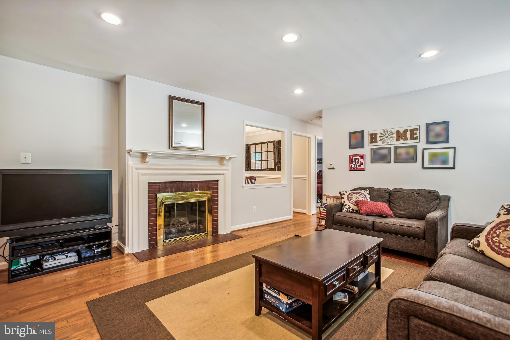 HOLLIN HALL VILLAGE - Residential Lease