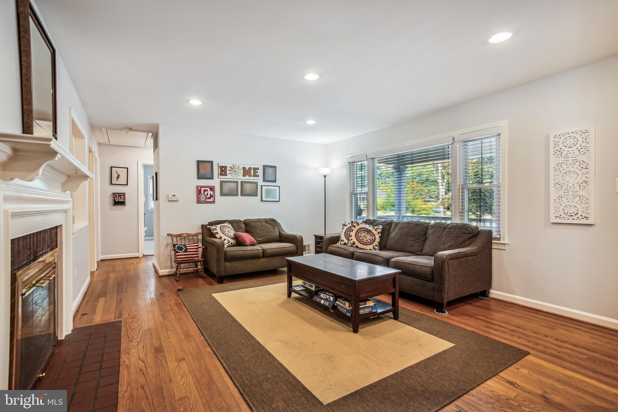 HOLLIN HALL VILLAGE - Residential Lease