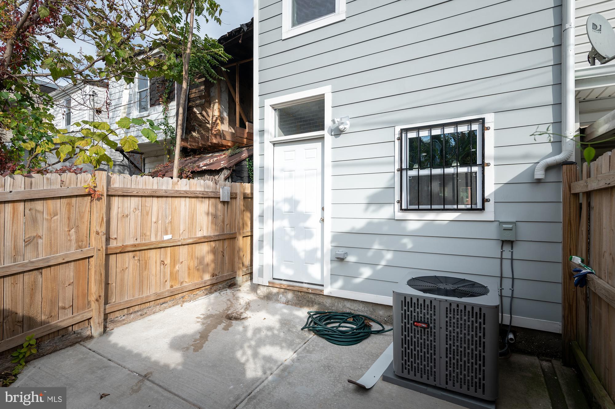 BROADWAY EAST - Residential