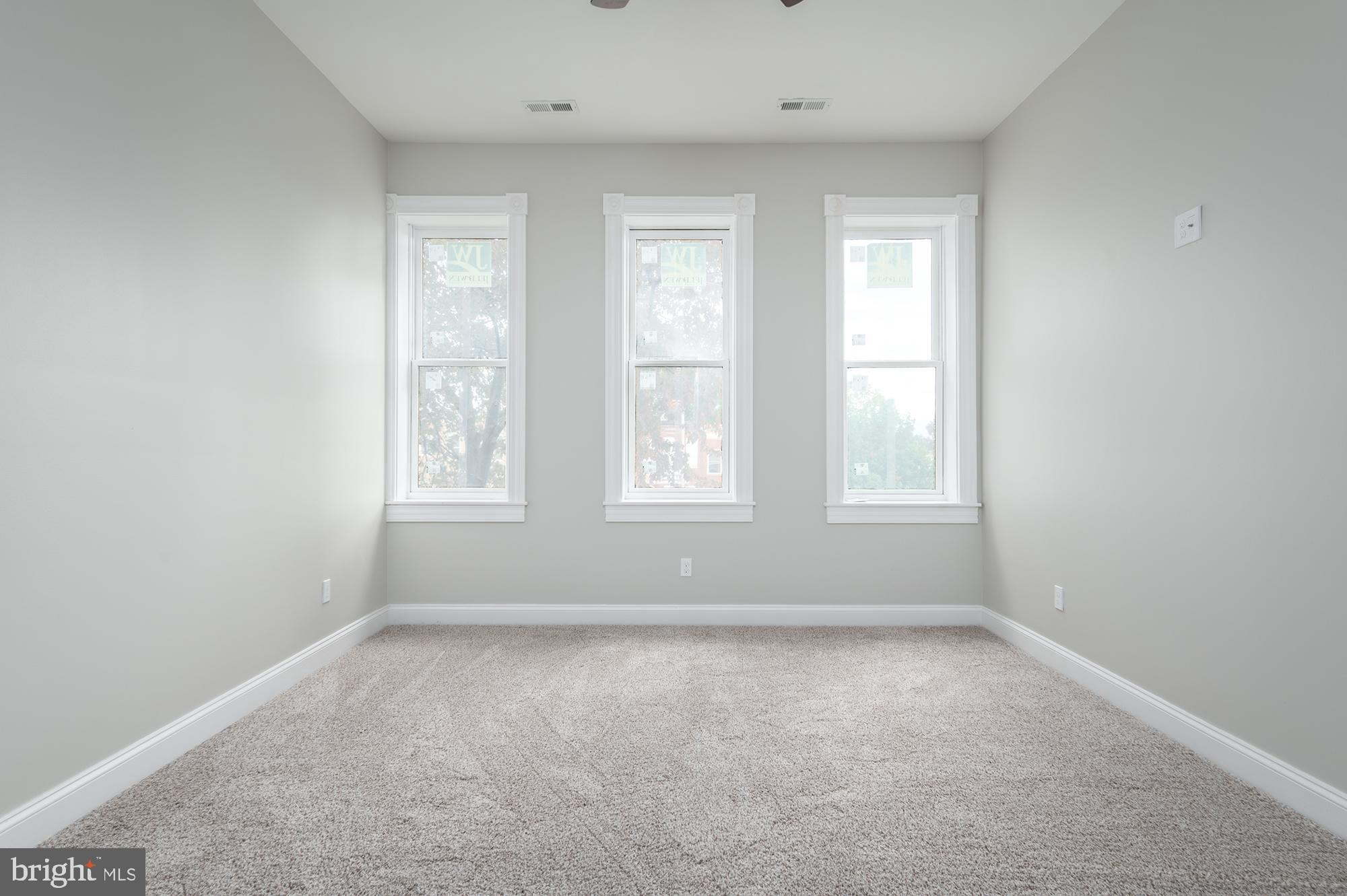 BROADWAY EAST - Residential