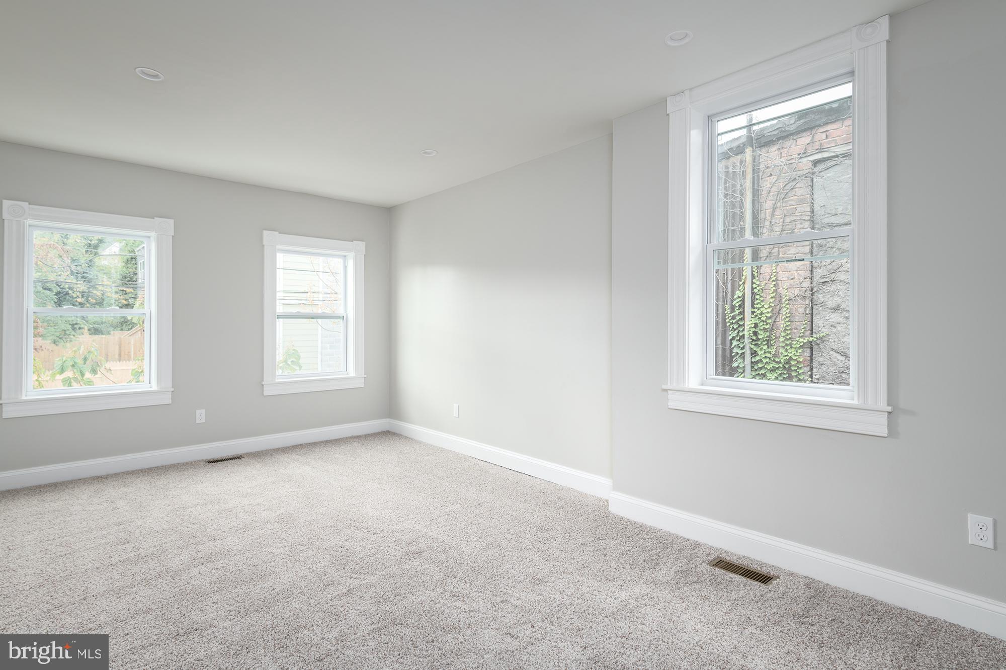 BROADWAY EAST - Residential